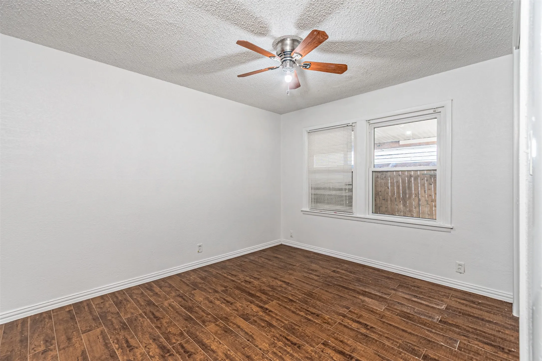 Single Family Residence For Sale in Dallas County , 2510 Bluffton Drive, Dallas, Texas 75228, 4 Bedroom, 2 Bathroom, Garage spaces, 1,200 Sqft, built in 1955, mls#21411338, Real Estate Agent in Dallas, Homes For Sale in Dallas county, Homes For Sale in Dallas, Realtor in Dallas Texas, Real Estate Brokerage Independent Realty Texas, Luminita Cordes Realtor