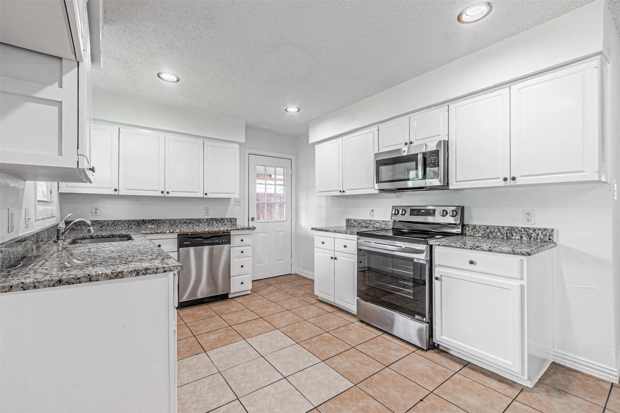 Single Family Residence For Sale in Dallas County , 2510 Bluffton Drive, Dallas, Texas 75228, 4 Bedroom, 2 Bathroom, Garage spaces, 1,200 Sqft, built in 1955, mls#21411338, Real Estate Agent in Dallas, Homes For Sale in Dallas county, Homes For Sale in Dallas, Realtor in Dallas Texas, Real Estate Brokerage Independent Realty Texas, Luminita Cordes Realtor