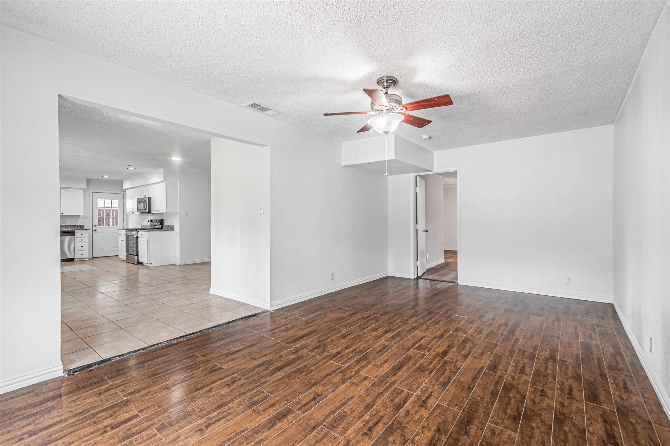 Single Family Residence For Sale in Dallas County , 2510 Bluffton Drive, Dallas, Texas 75228, 4 Bedroom, 2 Bathroom, Garage spaces, 1,200 Sqft, built in 1955, mls#21411338, Real Estate Agent in Dallas, Homes For Sale in Dallas county, Homes For Sale in Dallas, Realtor in Dallas Texas, Real Estate Brokerage Independent Realty Texas, Luminita Cordes Realtor
