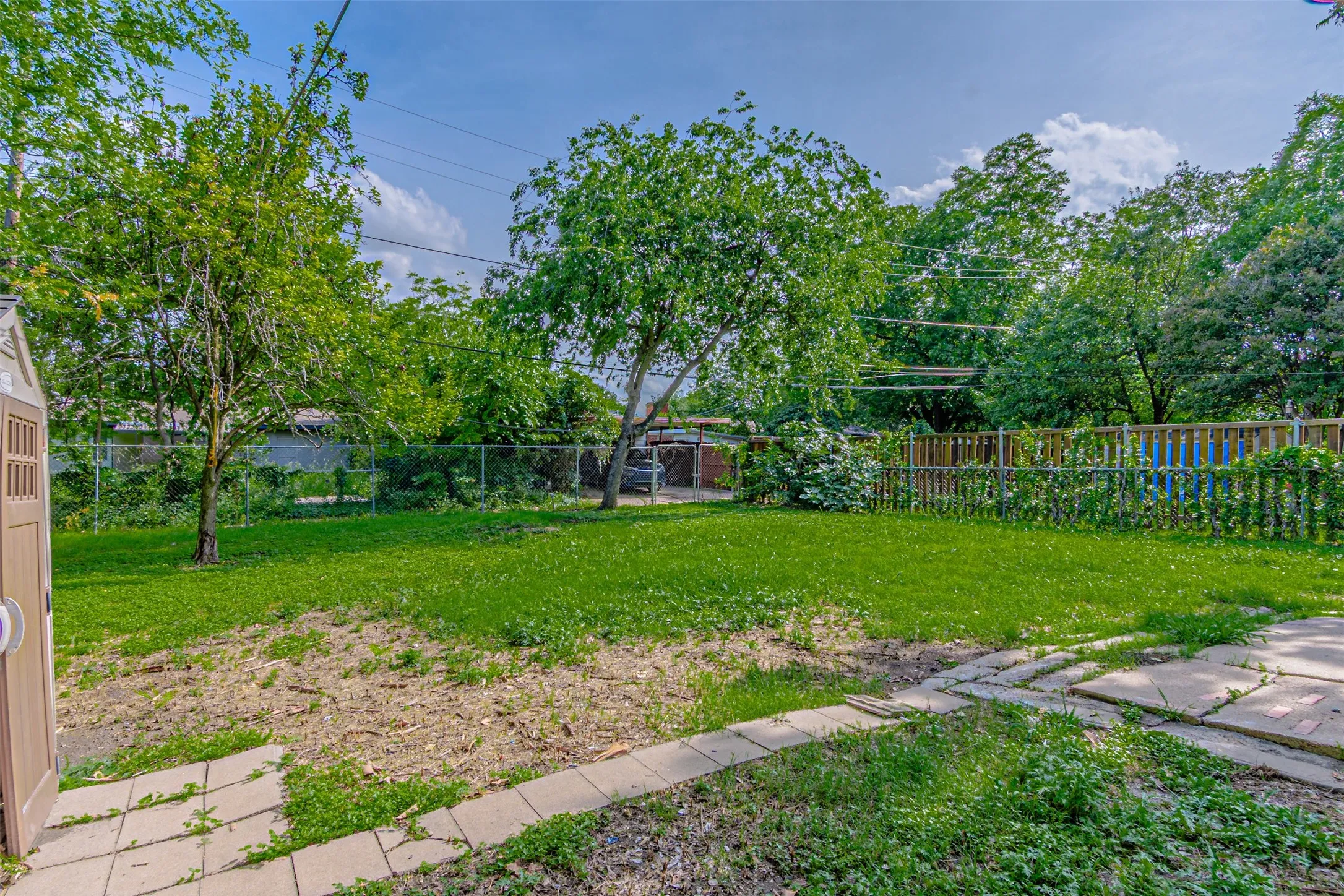 Single Family Residence For Sale in Dallas County , 2618 Centerville Road, Dallas, Texas 75228, 3 Bedroom, 2 Bathroom, Garage spaces, 1,308 Sqft, built in 1952, mls#21411323, Real Estate Agent in Dallas, Homes For Sale in Dallas county, Homes For Sale in Dallas, Realtor in Dallas Texas, Real Estate Brokerage Independent Realty Texas, Luminita Cordes Realtor
