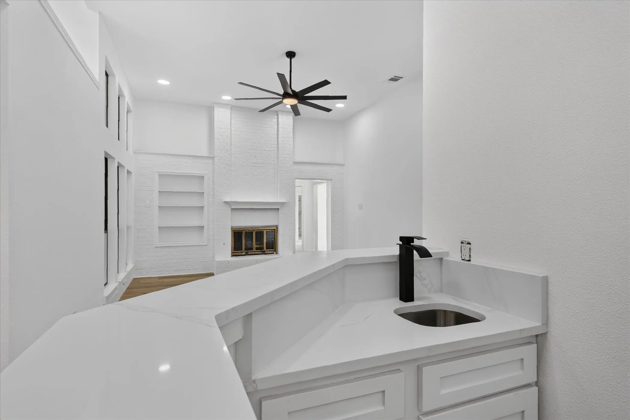 Single Family Residence For Sale in Collin County , 18902 Whitewater Lane, Dallas, Texas 75287, 3 Bedroom, 2 Bathroom, 2 Garage spaces, 1,997 Sqft, built in 1984, mls#21411388, Real Estate Agent in Dallas, Homes For Sale in Collin county, Homes For Sale in Dallas, Realtor in Dallas Texas, Real Estate Brokerage Independent Realty Texas, Luminita Cordes Realtor