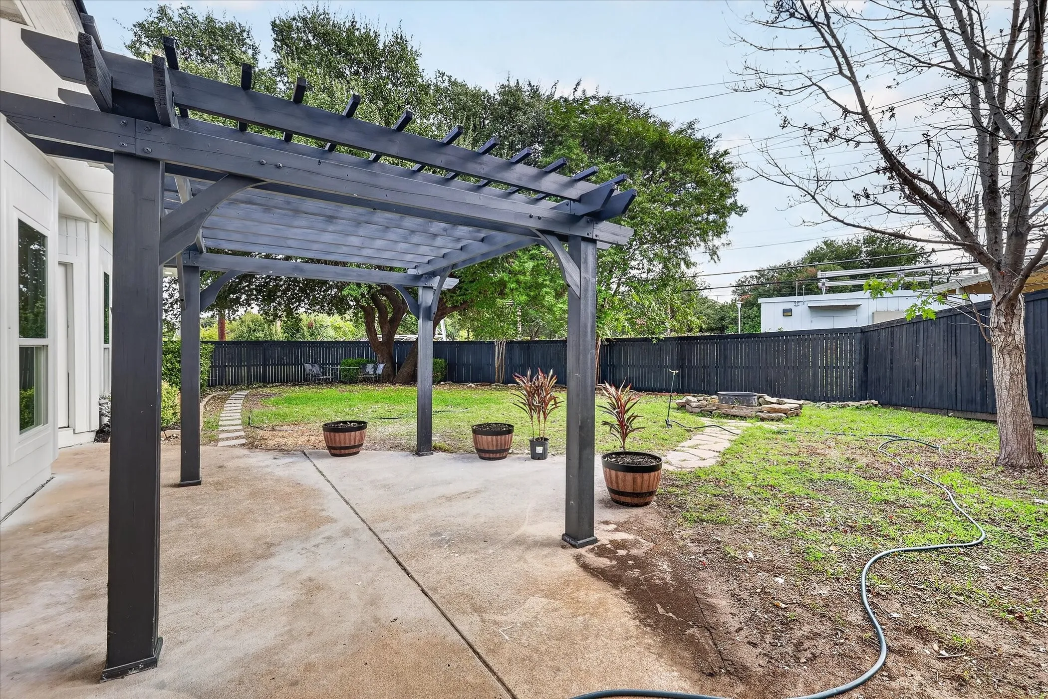 Single Family Residence For Sale in Collin County , 18902 Whitewater Lane, Dallas, Texas 75287, 3 Bedroom, 2 Bathroom, 2 Garage spaces, 1,997 Sqft, built in 1984, mls#21411388, Real Estate Agent in Dallas, Homes For Sale in Collin county, Homes For Sale in Dallas, Realtor in Dallas Texas, Real Estate Brokerage Independent Realty Texas, Luminita Cordes Realtor