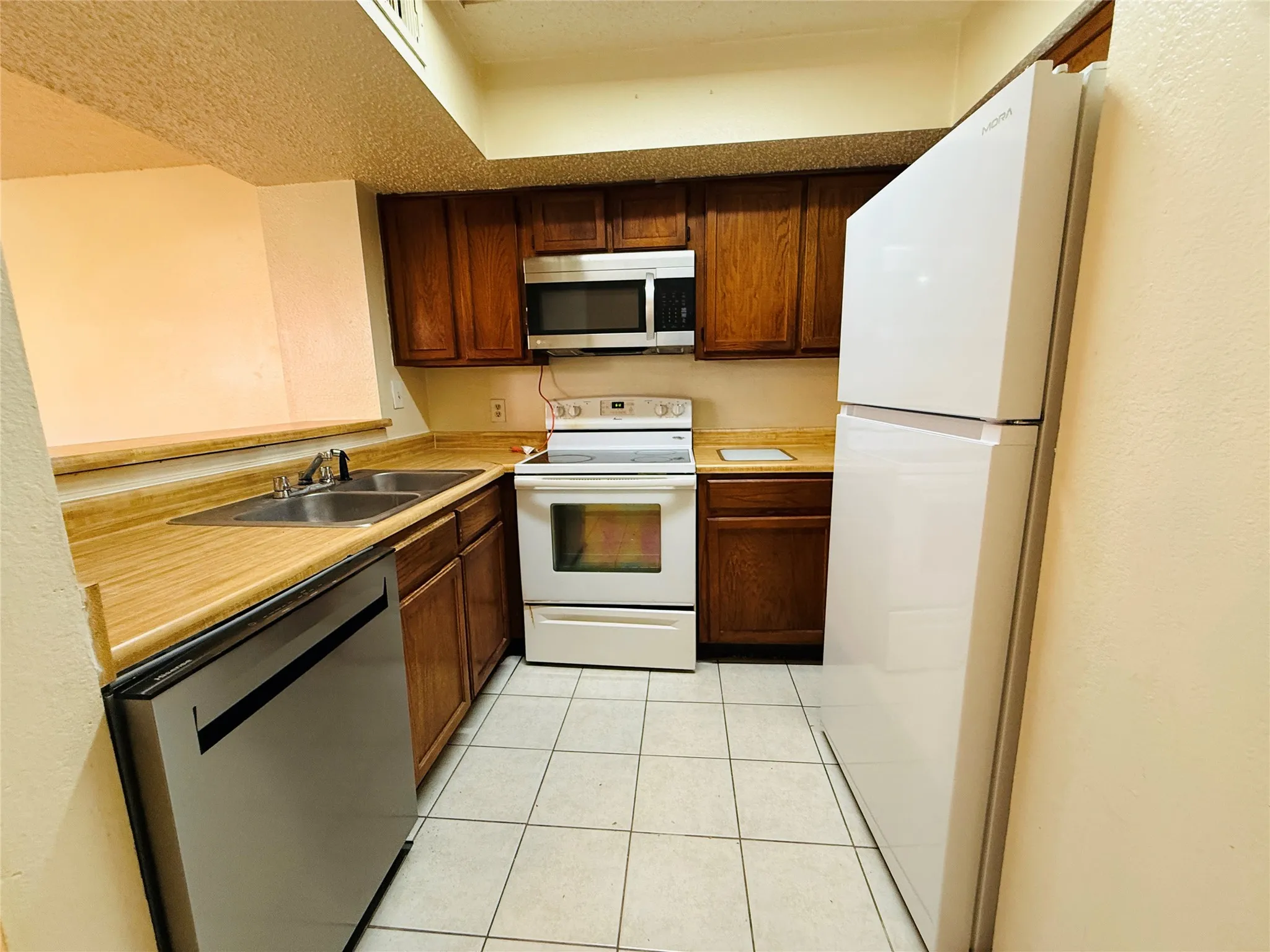Condominium For Sale in Dallas County , 9833 Walnut Street 108, Dallas, Texas 75243, 1 Bedroom, 1 Bathroom, Garage spaces, 662 Sqft, built in 1984, mls#21411383, Real Estate Agent in Dallas, Homes For Sale in Dallas county, Homes For Sale in Dallas, Realtor in Dallas Texas, Real Estate Brokerage Independent Realty Texas, Luminita Cordes Realtor