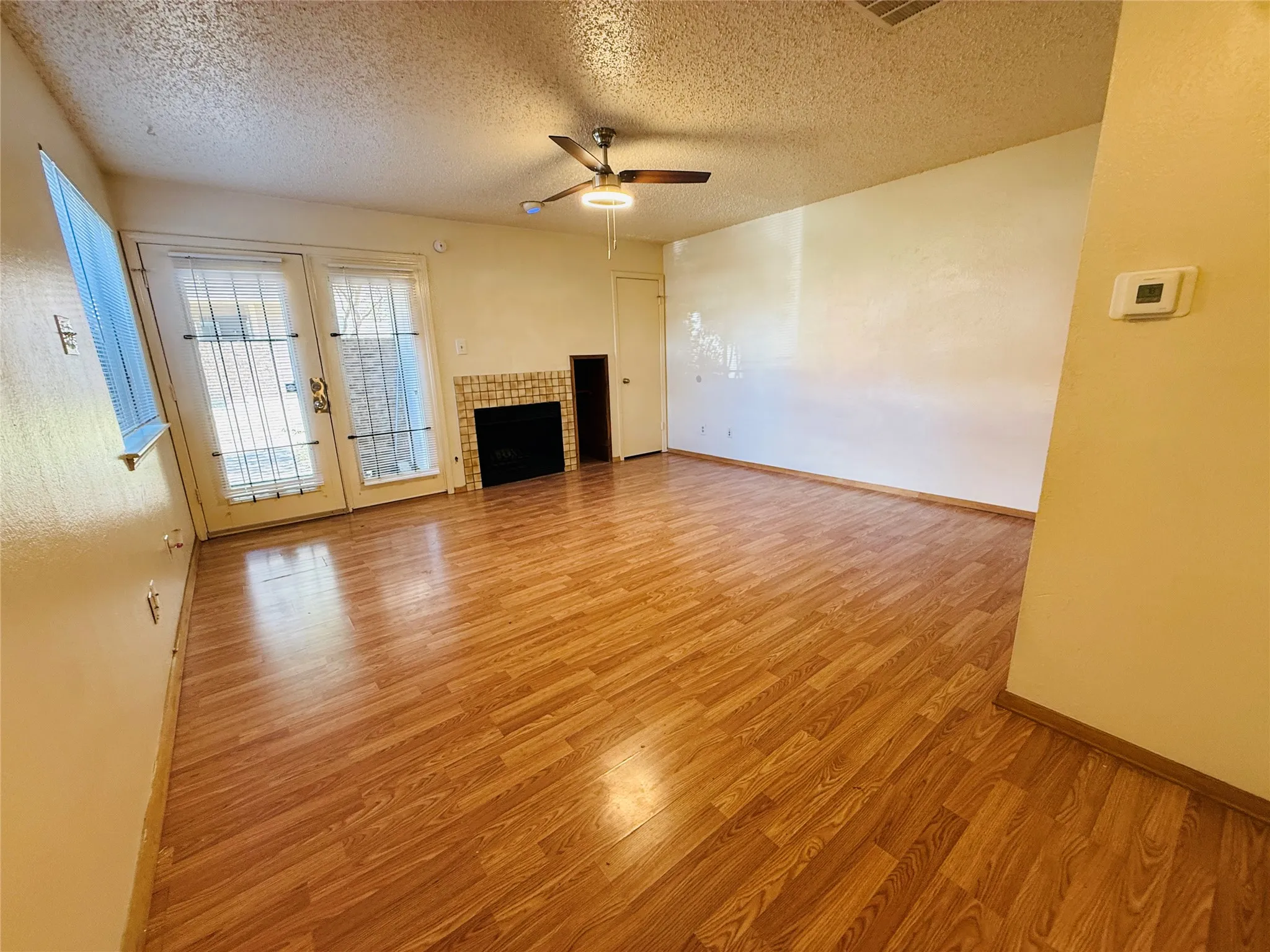 Condominium For Sale in Dallas County , 9833 Walnut Street 108, Dallas, Texas 75243, 1 Bedroom, 1 Bathroom, Garage spaces, 662 Sqft, built in 1984, mls#21411383, Real Estate Agent in Dallas, Homes For Sale in Dallas county, Homes For Sale in Dallas, Realtor in Dallas Texas, Real Estate Brokerage Independent Realty Texas, Luminita Cordes Realtor