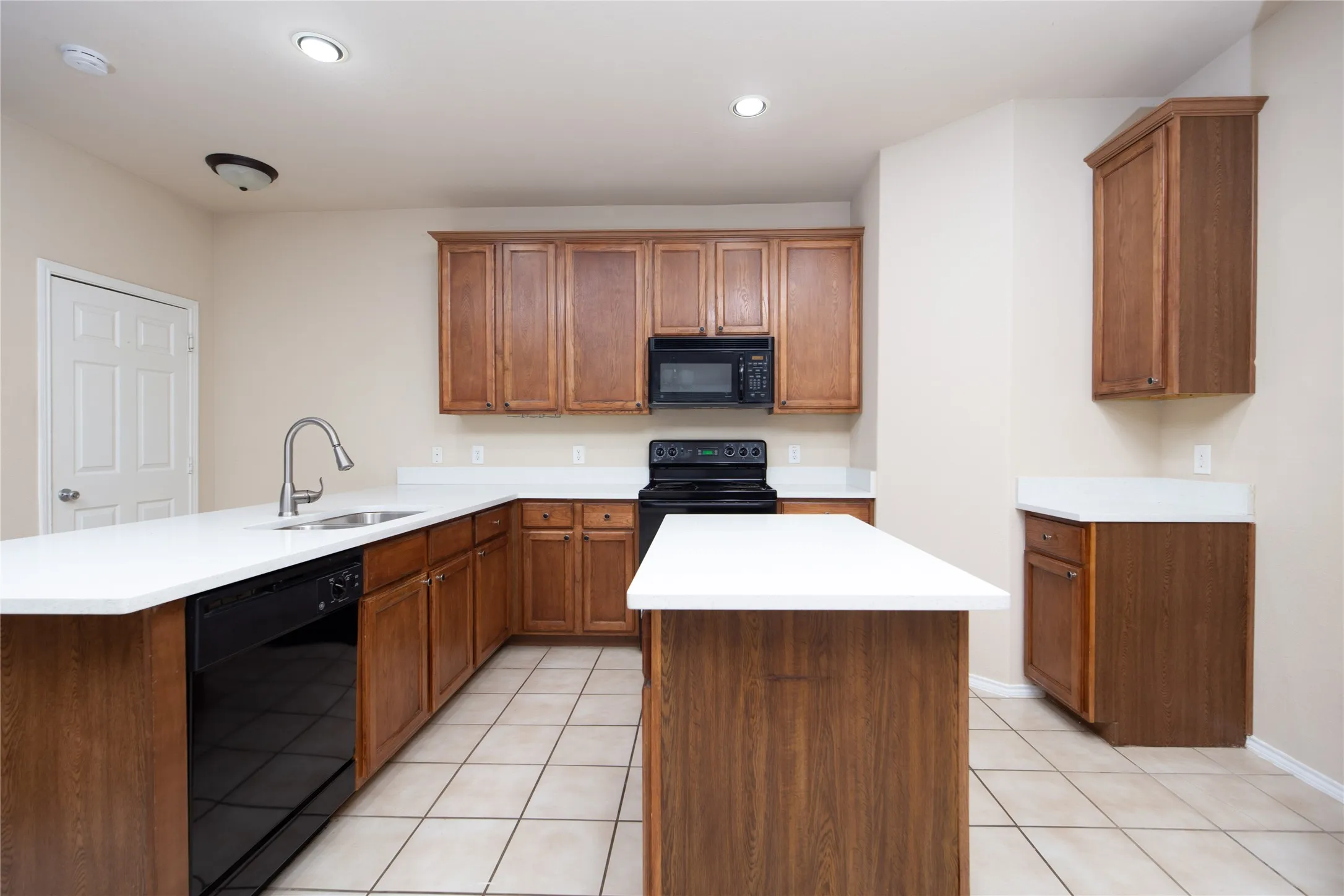 Single Family Residence For Rent in Collin County , 11938 Kingsville Drive, Frisco, Texas 75035, 3 Bedroom, 2 Bathroom, 2 Garage spaces, 1,833 Sqft, built in 2005, mls#21411416, Real Estate Agent in Frisco, Homes For Rent in Collin county, Homes For Rent in Frisco, Realtor in Frisco Texas, Real Estate Brokerage Independent Realty Texas, Luminita Cordes Realtor