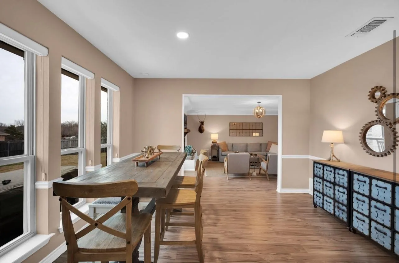 Single Family Residence For Rent in Tarrant County , 605 Steeplechase Drive, Bedford, Texas 76021, 3 Bedroom, 2 Bathroom, 2 Garage spaces, 1,506 Sqft, built in 1979, mls#21411419, Real Estate Agent in Bedford, Homes For Rent in Tarrant county, Homes For Rent in Bedford, Realtor in Bedford Texas, Real Estate Brokerage Independent Realty Texas, Luminita Cordes Realtor