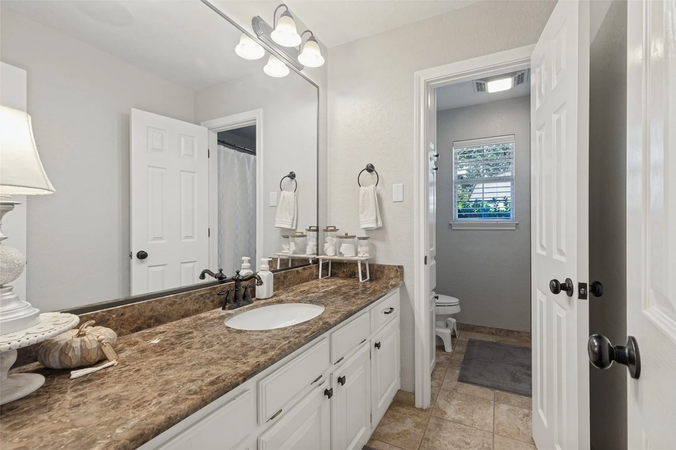 Full Hallway Bath