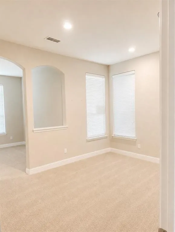 Single Family Residence For Sale in Tarrant County , 2818 Twin Ridge Drive, Arlington, Texas 76001, 5 Bedroom, 5 Bathroom, 2 Garage spaces, 4,199 Sqft, built in 2017, mls#21411430, Real Estate Agent in Arlington, Homes For Sale in Tarrant county, Homes For Sale in Arlington, Realtor in Arlington Texas, Real Estate Brokerage Independent Realty Texas, Luminita Cordes Realtor