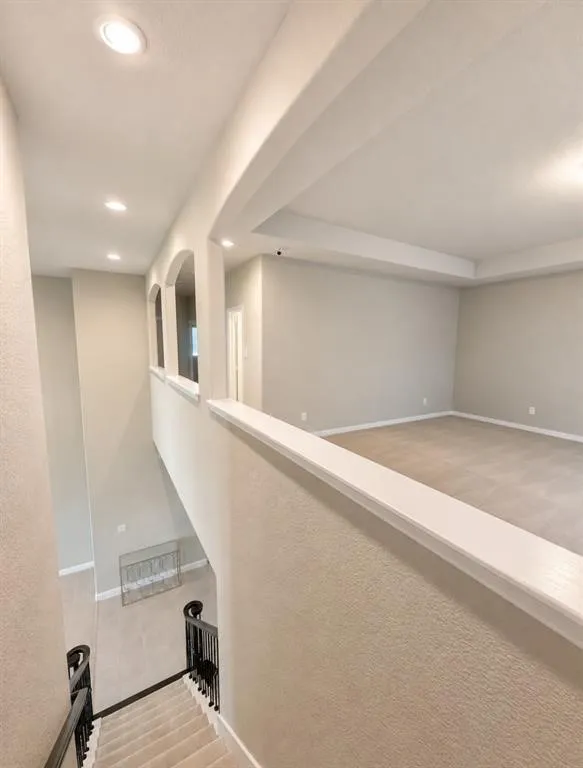 Single Family Residence For Sale in Tarrant County , 2818 Twin Ridge Drive, Arlington, Texas 76001, 5 Bedroom, 5 Bathroom, 2 Garage spaces, 4,199 Sqft, built in 2017, mls#21411430, Real Estate Agent in Arlington, Homes For Sale in Tarrant county, Homes For Sale in Arlington, Realtor in Arlington Texas, Real Estate Brokerage Independent Realty Texas, Luminita Cordes Realtor