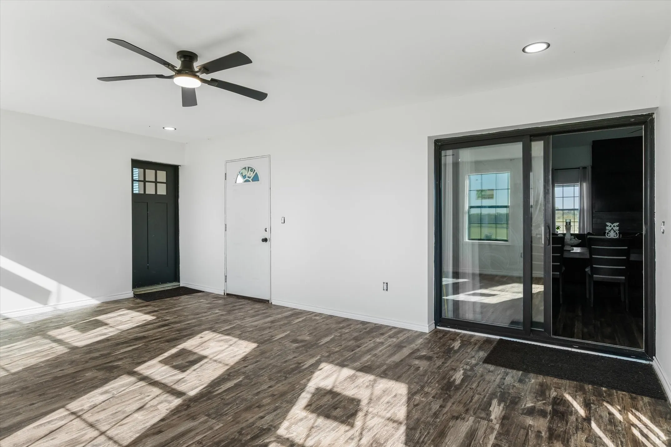 Single Family Residence For Sale in Van Zandt County , 190 Private Road 7786, Wills Point, Texas 75169, 2 Bedroom, 2 Bathroom, Garage spaces, 2,434 Sqft, built in 2022, mls#21410845, Real Estate Agent in Wills Point, Homes For Sale in Van Zandt county, Homes For Sale in Wills Point, Realtor in Wills Point Texas, Real Estate Brokerage Independent Realty Texas, Luminita Cordes Realtor