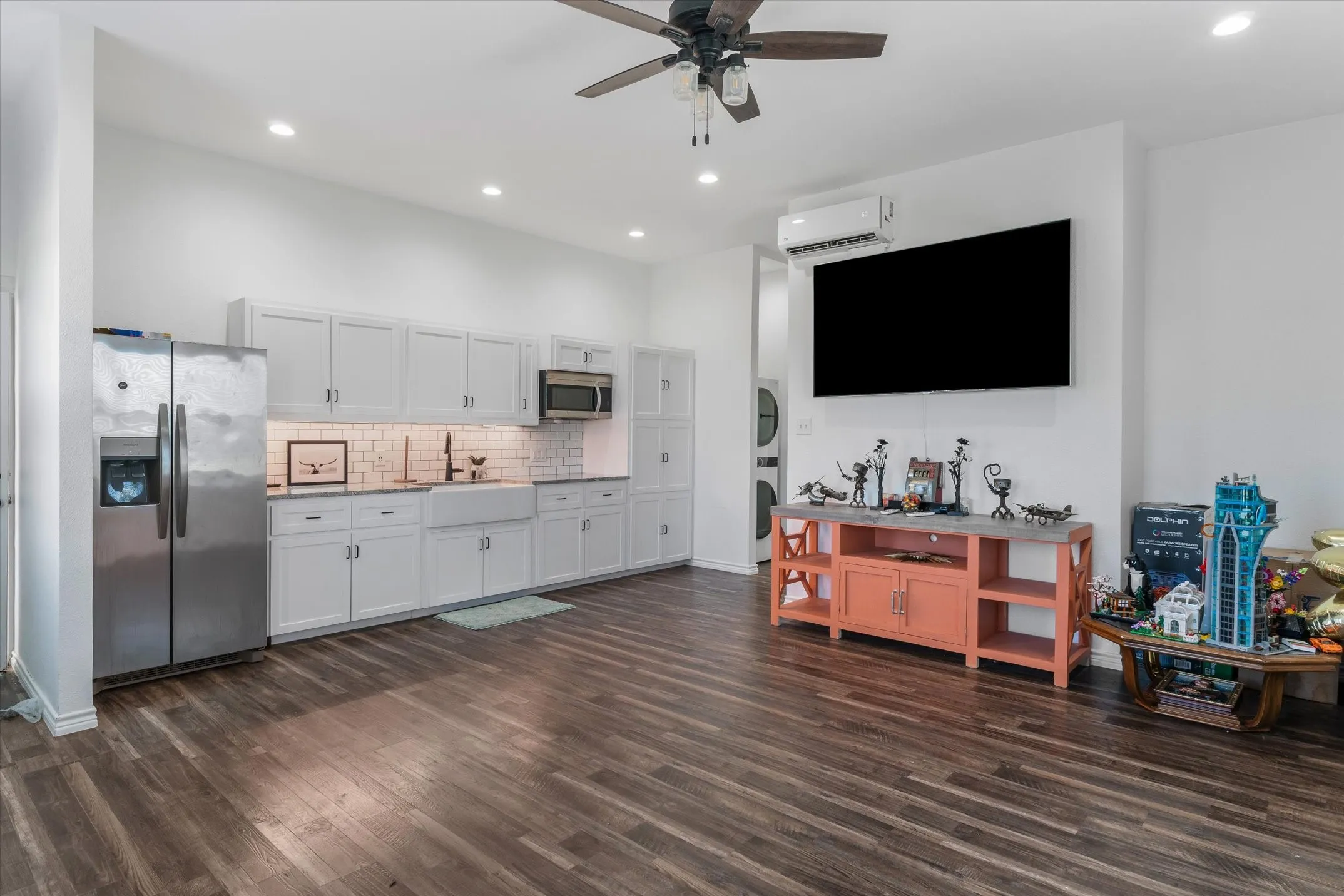 Single Family Residence For Sale in Van Zandt County , 190 Private Road 7786, Wills Point, Texas 75169, 2 Bedroom, 2 Bathroom, Garage spaces, 2,434 Sqft, built in 2022, mls#21410845, Real Estate Agent in Wills Point, Homes For Sale in Van Zandt county, Homes For Sale in Wills Point, Realtor in Wills Point Texas, Real Estate Brokerage Independent Realty Texas, Luminita Cordes Realtor
