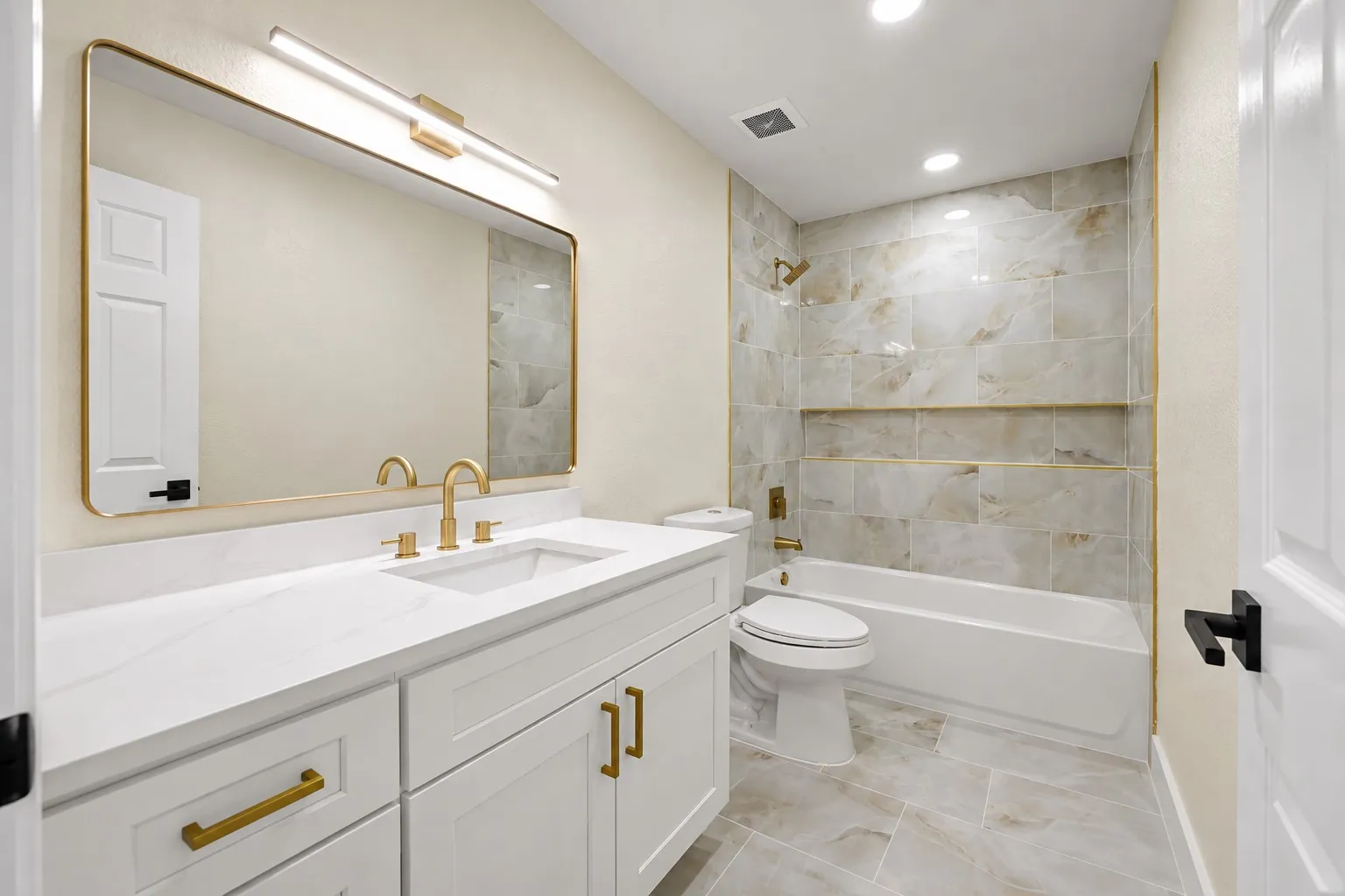 Single Family Residence For Sale in Dallas County , 1812 Seminole Trail, Mesquite, Texas 75149, 3 Bedroom, 2 Bathroom, 2 Garage spaces, 1,576 Sqft, built in 1987, mls#21411434, Real Estate Agent in Mesquite, Homes For Sale in Dallas county, Homes For Sale in Mesquite, Realtor in Mesquite Texas, Real Estate Brokerage Independent Realty Texas, Luminita Cordes Realtor