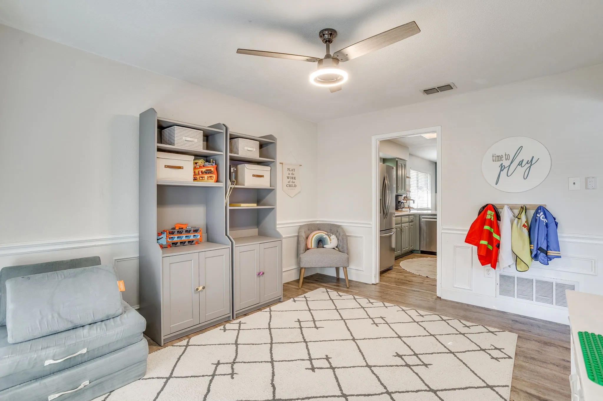 Single Family Residence For Sale in Tarrant County , 6015 Kenilworth Drive, Arlington, Texas 76001, 3 Bedroom, 2 Bathroom, 2 Garage spaces, 1,862 Sqft, built in 1985, mls#21411335, Real Estate Agent in Arlington, Homes For Sale in Tarrant county, Homes For Sale in Arlington, Realtor in Arlington Texas, Real Estate Brokerage Independent Realty Texas, Luminita Cordes Realtor
