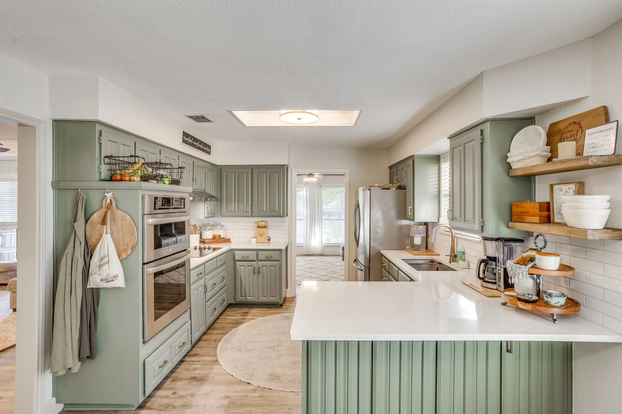 Single Family Residence For Sale in Tarrant County , 6015 Kenilworth Drive, Arlington, Texas 76001, 3 Bedroom, 2 Bathroom, 2 Garage spaces, 1,862 Sqft, built in 1985, mls#21411335, Real Estate Agent in Arlington, Homes For Sale in Tarrant county, Homes For Sale in Arlington, Realtor in Arlington Texas, Real Estate Brokerage Independent Realty Texas, Luminita Cordes Realtor