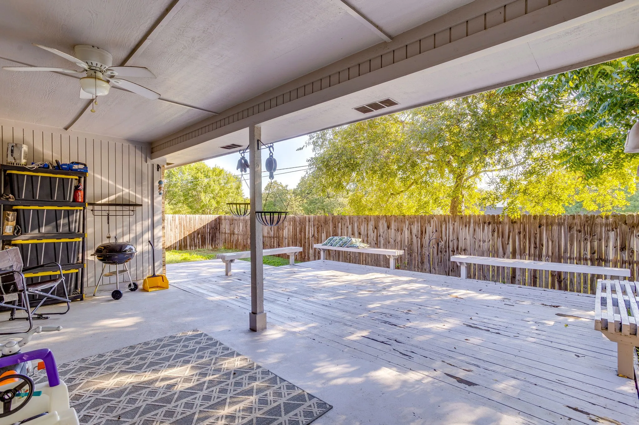 Single Family Residence For Sale in Tarrant County , 6015 Kenilworth Drive, Arlington, Texas 76001, 3 Bedroom, 2 Bathroom, 2 Garage spaces, 1,862 Sqft, built in 1985, mls#21411335, Real Estate Agent in Arlington, Homes For Sale in Tarrant county, Homes For Sale in Arlington, Realtor in Arlington Texas, Real Estate Brokerage Independent Realty Texas, Luminita Cordes Realtor