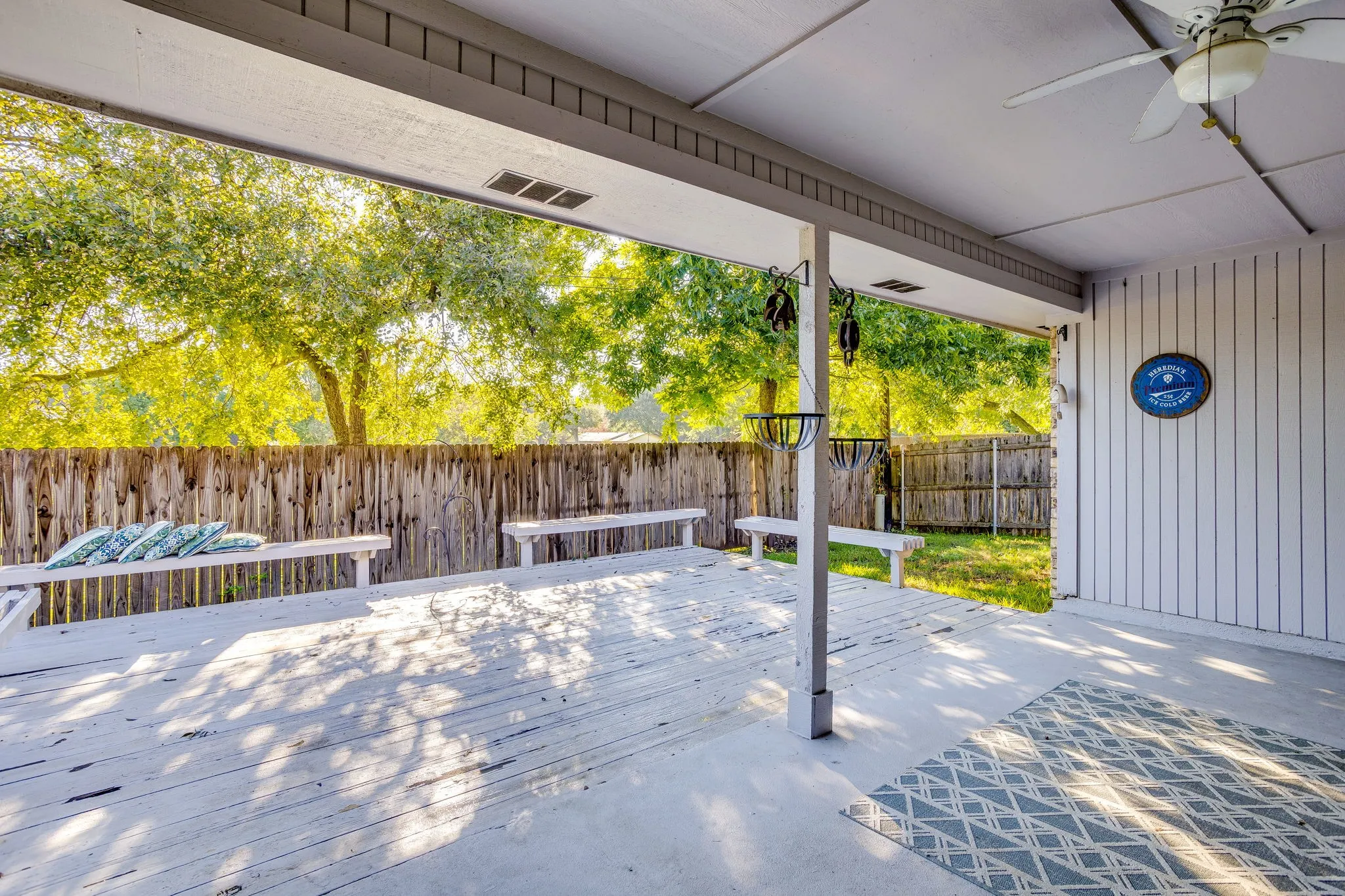 Single Family Residence For Sale in Tarrant County , 6015 Kenilworth Drive, Arlington, Texas 76001, 3 Bedroom, 2 Bathroom, 2 Garage spaces, 1,862 Sqft, built in 1985, mls#21411335, Real Estate Agent in Arlington, Homes For Sale in Tarrant county, Homes For Sale in Arlington, Realtor in Arlington Texas, Real Estate Brokerage Independent Realty Texas, Luminita Cordes Realtor