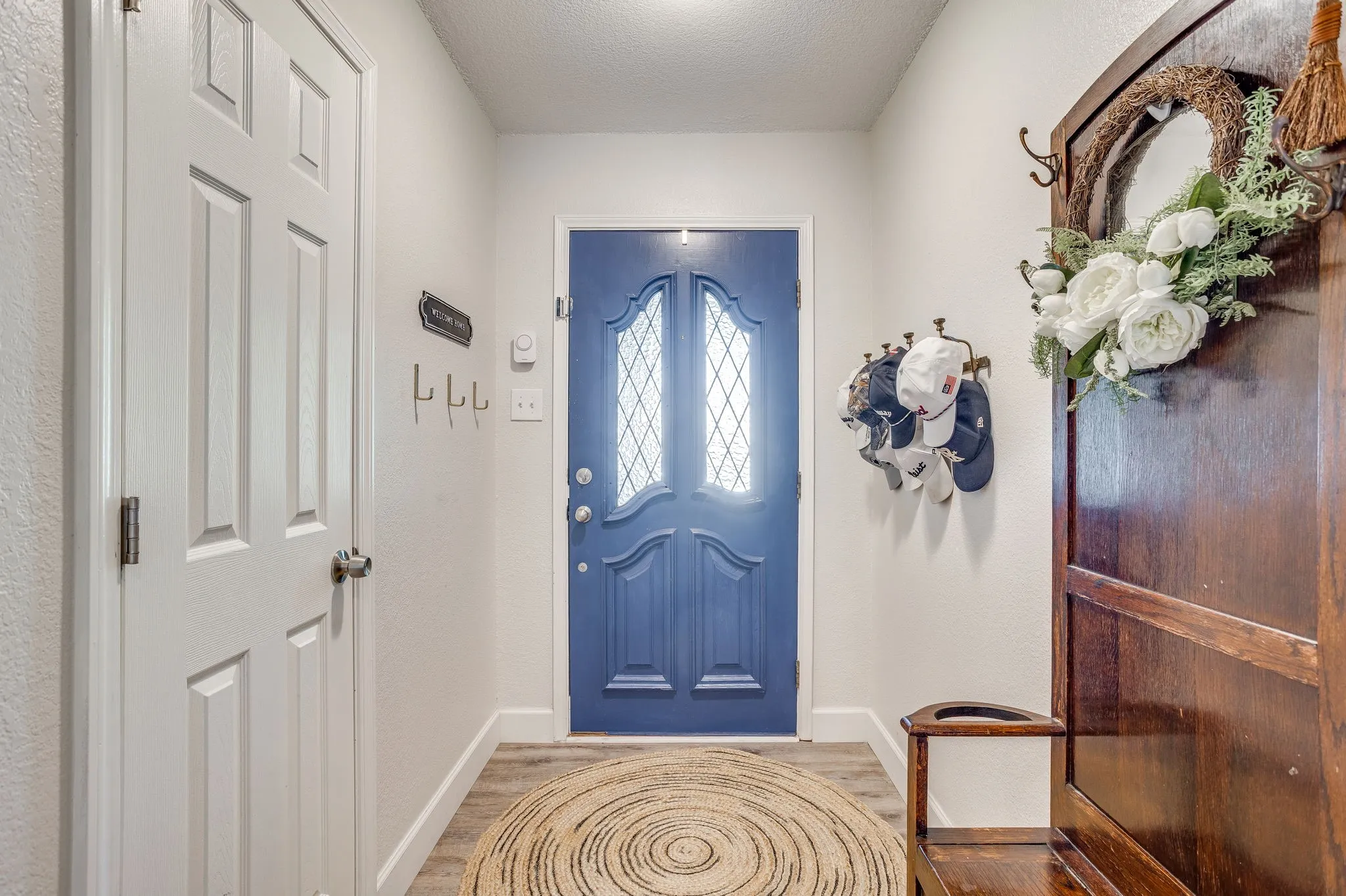 Single Family Residence For Sale in Tarrant County , 6015 Kenilworth Drive, Arlington, Texas 76001, 3 Bedroom, 2 Bathroom, 2 Garage spaces, 1,862 Sqft, built in 1985, mls#21411335, Real Estate Agent in Arlington, Homes For Sale in Tarrant county, Homes For Sale in Arlington, Realtor in Arlington Texas, Real Estate Brokerage Independent Realty Texas, Luminita Cordes Realtor
