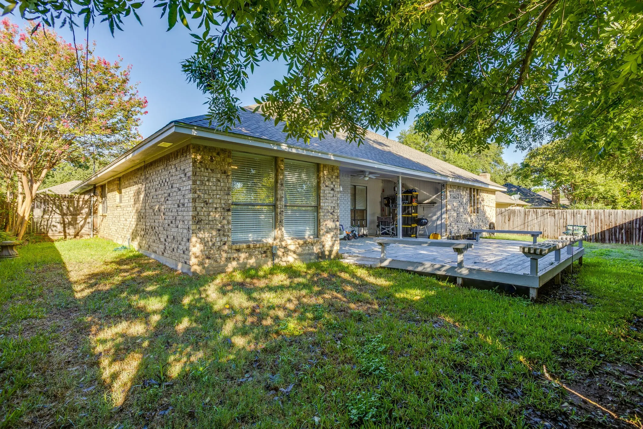 Single Family Residence For Sale in Tarrant County , 6015 Kenilworth Drive, Arlington, Texas 76001, 3 Bedroom, 2 Bathroom, 2 Garage spaces, 1,862 Sqft, built in 1985, mls#21411335, Real Estate Agent in Arlington, Homes For Sale in Tarrant county, Homes For Sale in Arlington, Realtor in Arlington Texas, Real Estate Brokerage Independent Realty Texas, Luminita Cordes Realtor