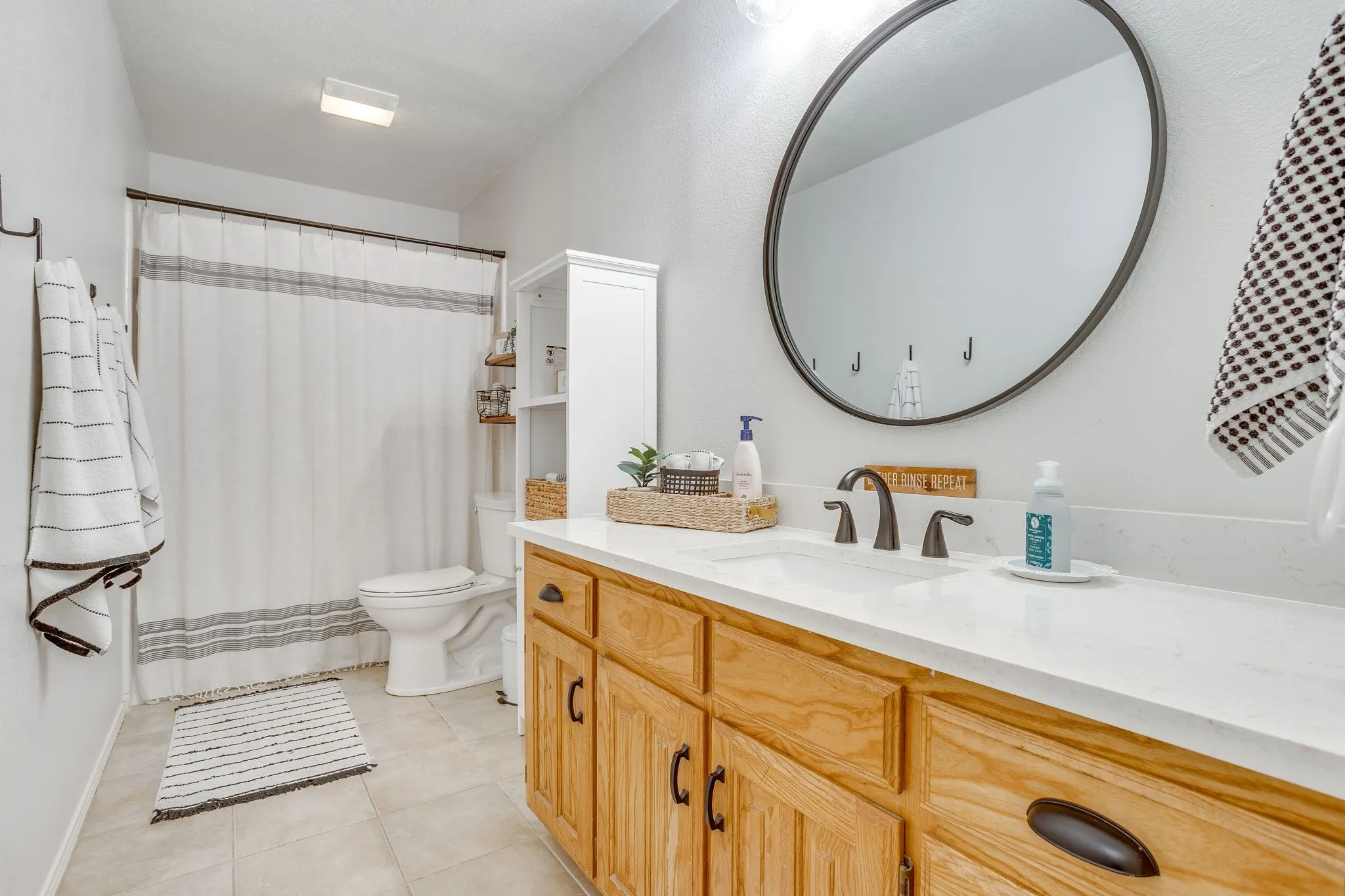 Single Family Residence For Sale in Tarrant County , 6015 Kenilworth Drive, Arlington, Texas 76001, 3 Bedroom, 2 Bathroom, 2 Garage spaces, 1,862 Sqft, built in 1985, mls#21411335, Real Estate Agent in Arlington, Homes For Sale in Tarrant county, Homes For Sale in Arlington, Realtor in Arlington Texas, Real Estate Brokerage Independent Realty Texas, Luminita Cordes Realtor