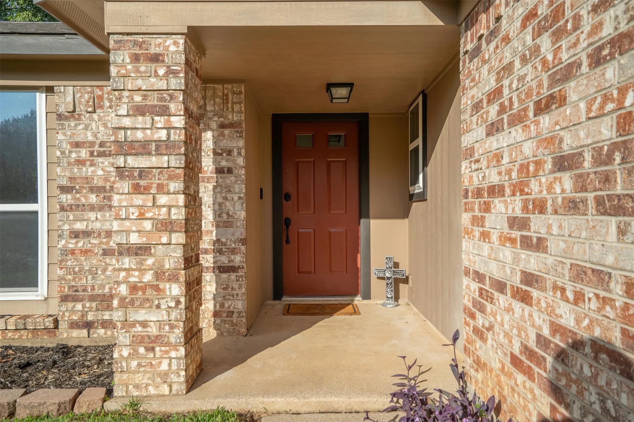 Covered front porch.