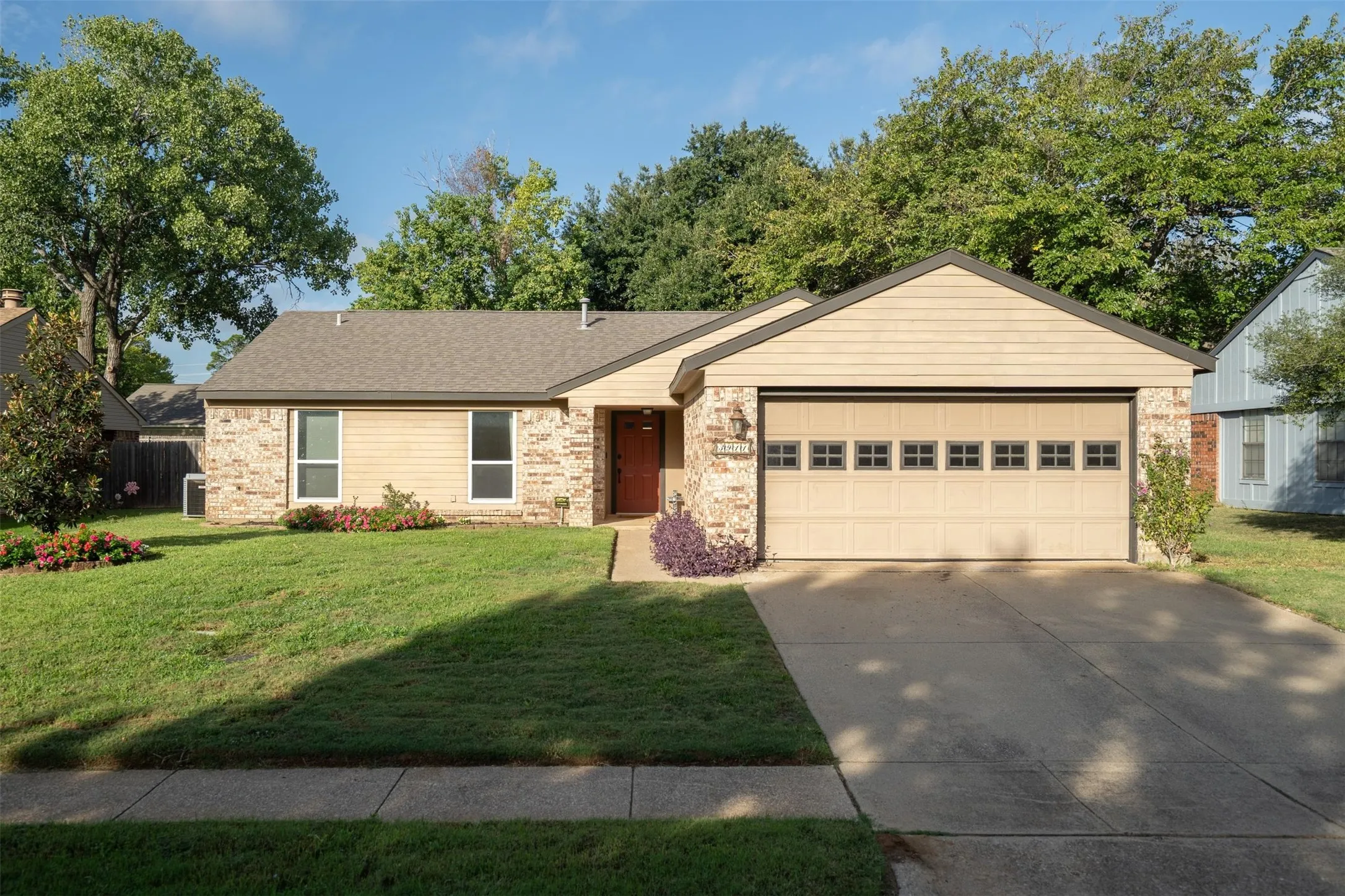 Single-story brick home on a quiet cul-de-sac street in Timbercreek with no HOA.