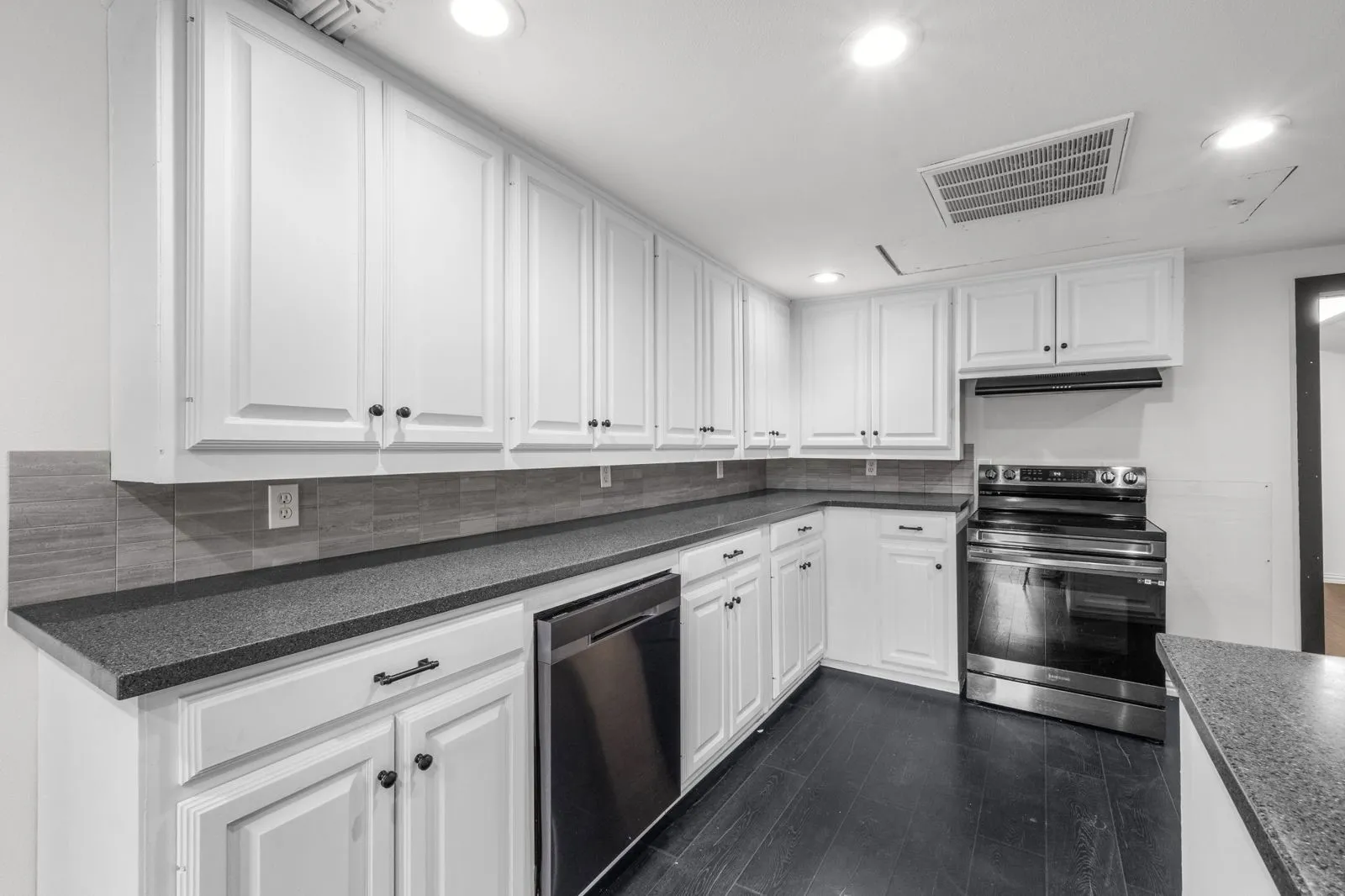 Single Family Residence For Sale in Parker County , 702 Monticello Drive, Springtown, Texas 76082, 2 Bedroom, 2 Bathroom, Garage spaces, 1,080 Sqft, built in 0, mls#21410249, Real Estate Agent in Springtown, Homes For Sale in Parker county, Homes For Sale in Springtown, Realtor in Springtown Texas, Real Estate Brokerage Independent Realty Texas, Luminita Cordes Realtor