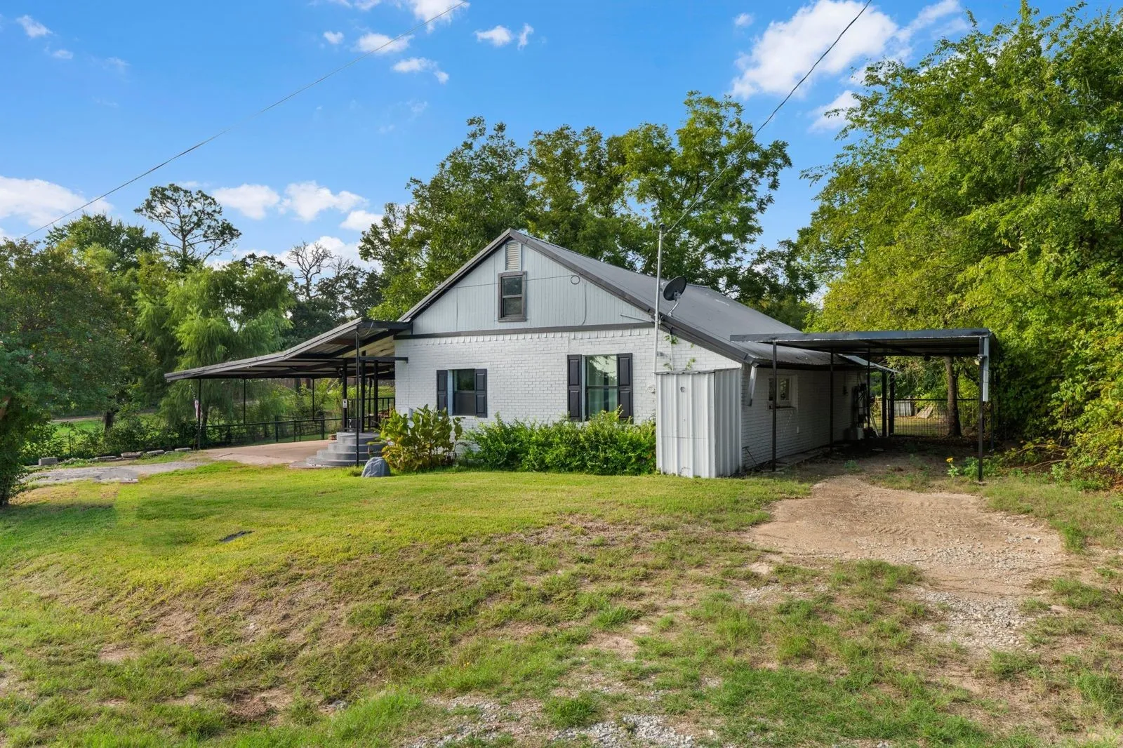 Single Family Residence For Sale in Parker County , 702 Monticello Drive, Springtown, Texas 76082, 2 Bedroom, 2 Bathroom, Garage spaces, 1,080 Sqft, built in 0, mls#21410249, Real Estate Agent in Springtown, Homes For Sale in Parker county, Homes For Sale in Springtown, Realtor in Springtown Texas, Real Estate Brokerage Independent Realty Texas, Luminita Cordes Realtor