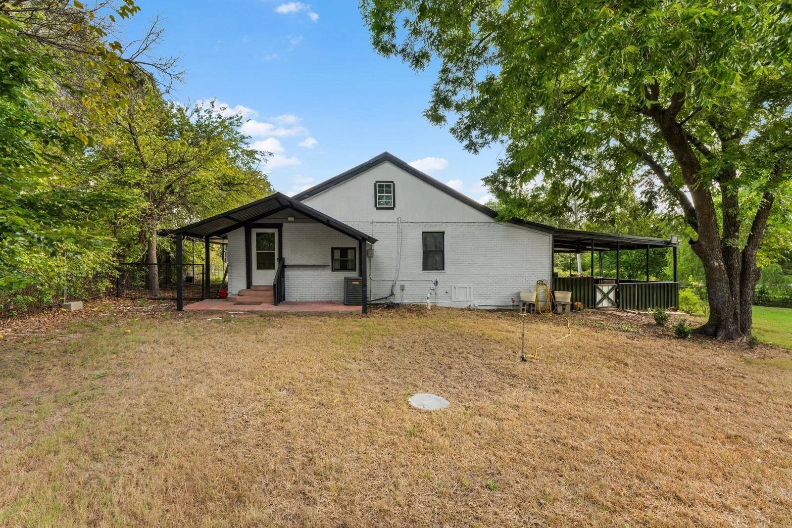 Single Family Residence For Sale in Parker County , 702 Monticello Drive, Springtown, Texas 76082, 2 Bedroom, 2 Bathroom, Garage spaces, 1,080 Sqft, built in 0, mls#21410249, Real Estate Agent in Springtown, Homes For Sale in Parker county, Homes For Sale in Springtown, Realtor in Springtown Texas, Real Estate Brokerage Independent Realty Texas, Luminita Cordes Realtor