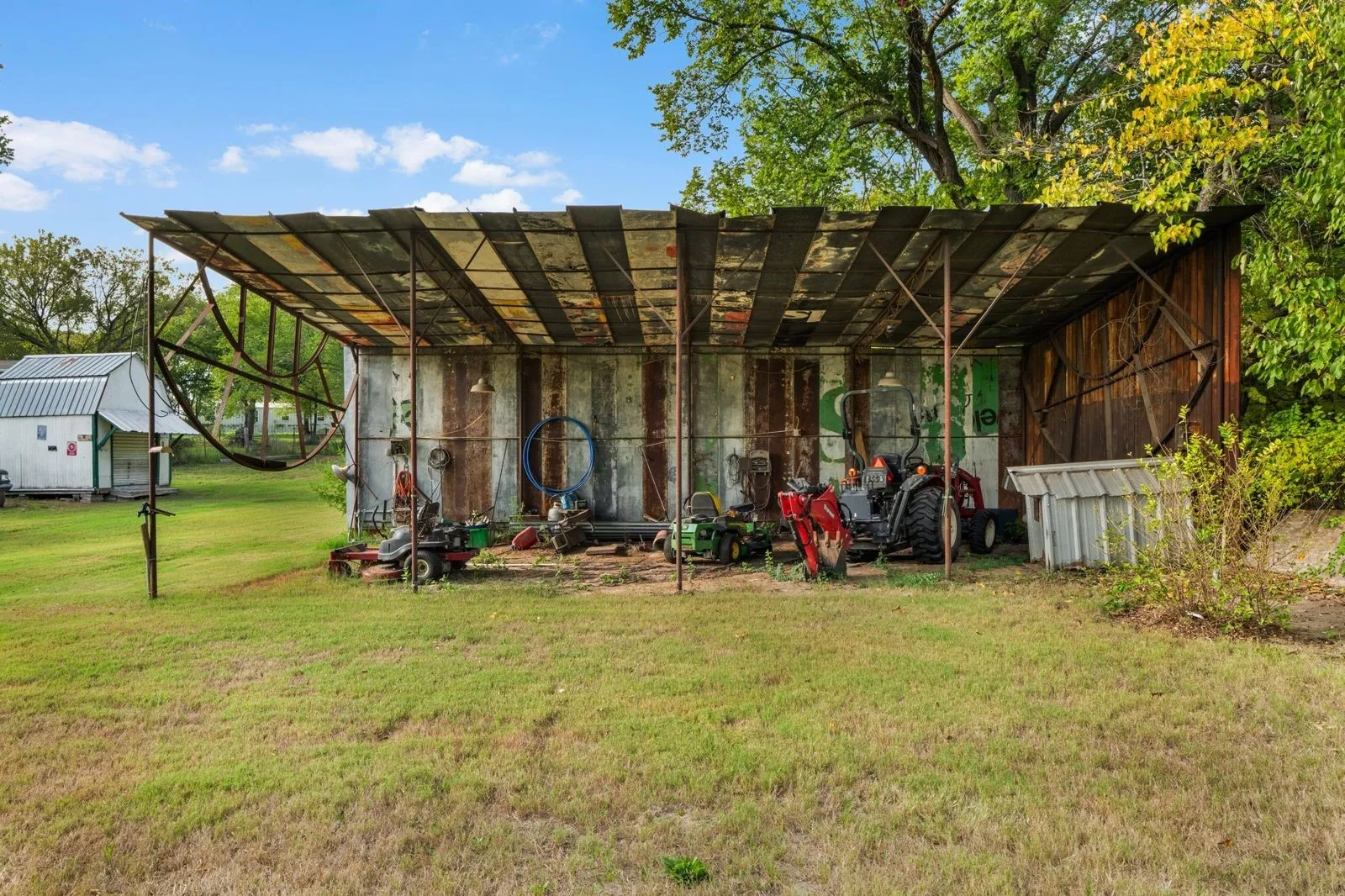 Single Family Residence For Sale in Parker County , 702 Monticello Drive, Springtown, Texas 76082, 2 Bedroom, 2 Bathroom, Garage spaces, 1,080 Sqft, built in 0, mls#21410249, Real Estate Agent in Springtown, Homes For Sale in Parker county, Homes For Sale in Springtown, Realtor in Springtown Texas, Real Estate Brokerage Independent Realty Texas, Luminita Cordes Realtor