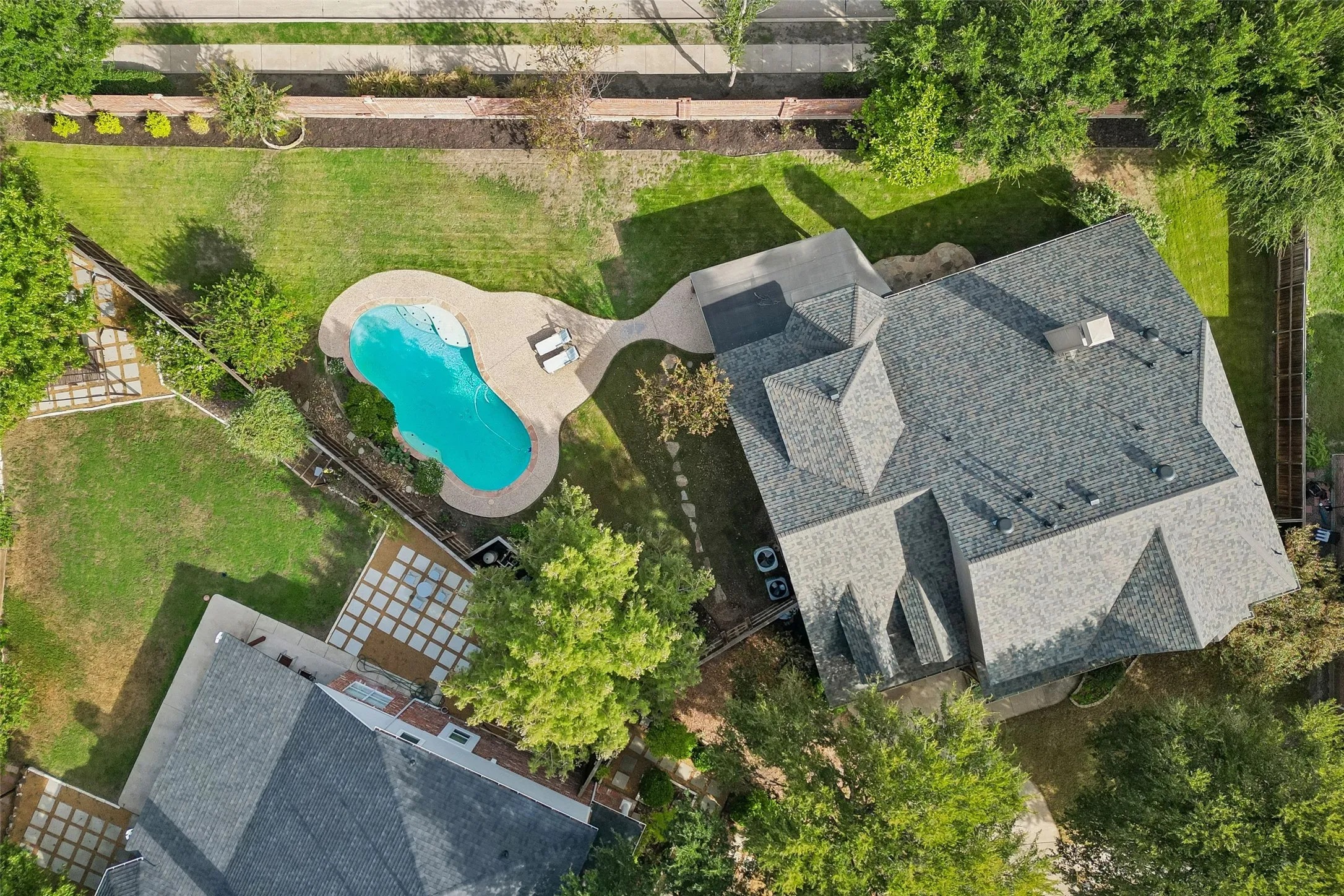 Single Family Residence For Sale in Collin County , 11224 Nantucket Court, Frisco, Texas 75035, 4 Bedroom, 4 Bathroom, 2 Garage spaces, 3,577 Sqft, built in 2000, mls#21409636, Real Estate Agent in Frisco, Homes For Sale in Collin county, Homes For Sale in Frisco, Realtor in Frisco Texas, Real Estate Brokerage Independent Realty Texas, Luminita Cordes Realtor
