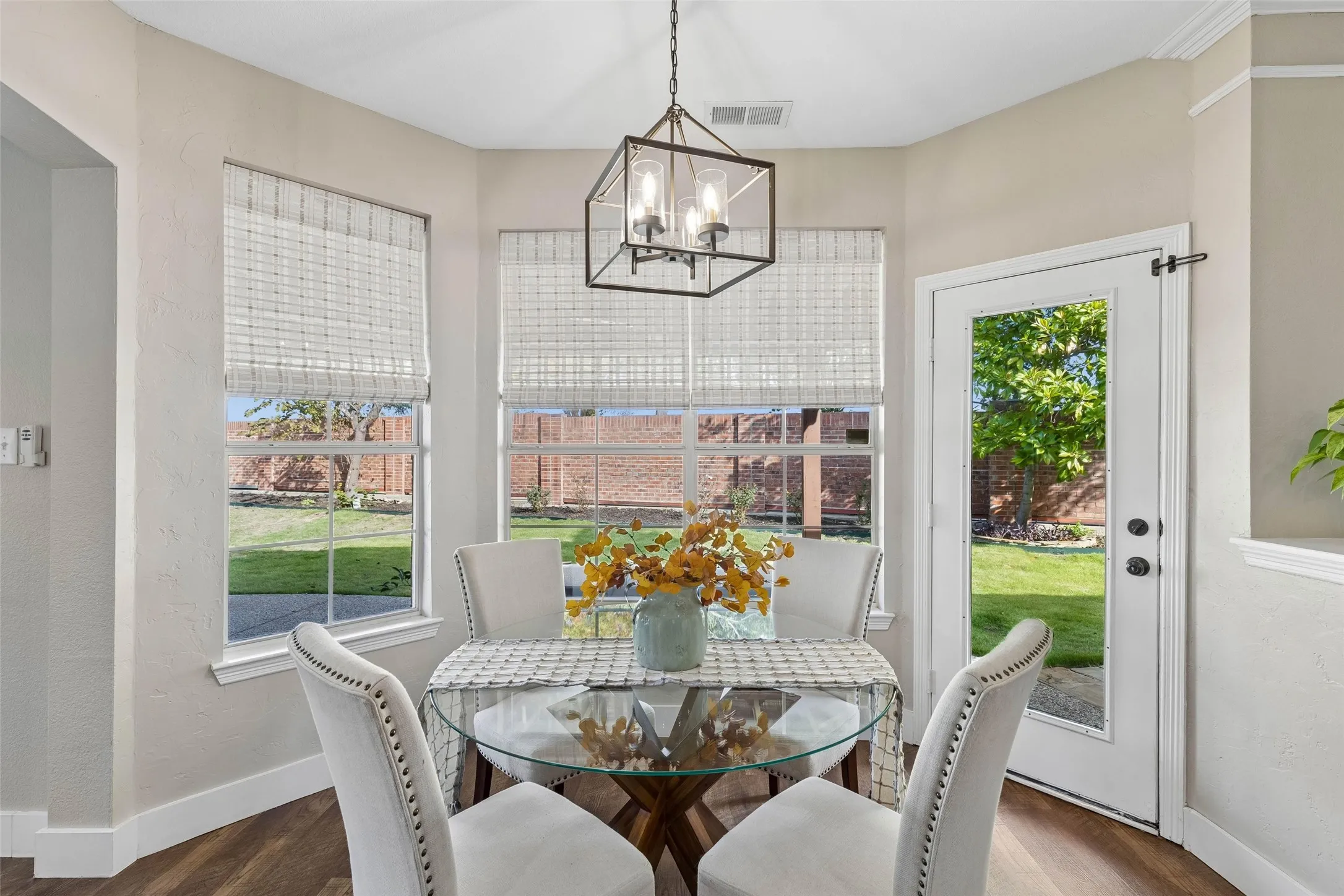 Single Family Residence For Sale in Collin County , 11224 Nantucket Court, Frisco, Texas 75035, 4 Bedroom, 4 Bathroom, 2 Garage spaces, 3,577 Sqft, built in 2000, mls#21409636, Real Estate Agent in Frisco, Homes For Sale in Collin county, Homes For Sale in Frisco, Realtor in Frisco Texas, Real Estate Brokerage Independent Realty Texas, Luminita Cordes Realtor