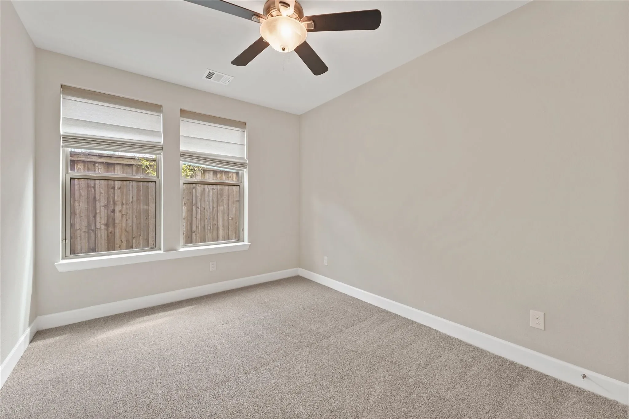 Single Family Residence For Rent in Dallas County , 5160 Brickellia Drive, Dallas, Texas 75209, 3 Bedroom, 4 Bathroom, 2 Garage spaces, 1,895 Sqft, built in 2019, mls#21411465, Real Estate Agent in Dallas, Homes For Rent in Dallas county, Homes For Rent in Dallas, Realtor in Dallas Texas, Real Estate Brokerage Independent Realty Texas, Luminita Cordes Realtor