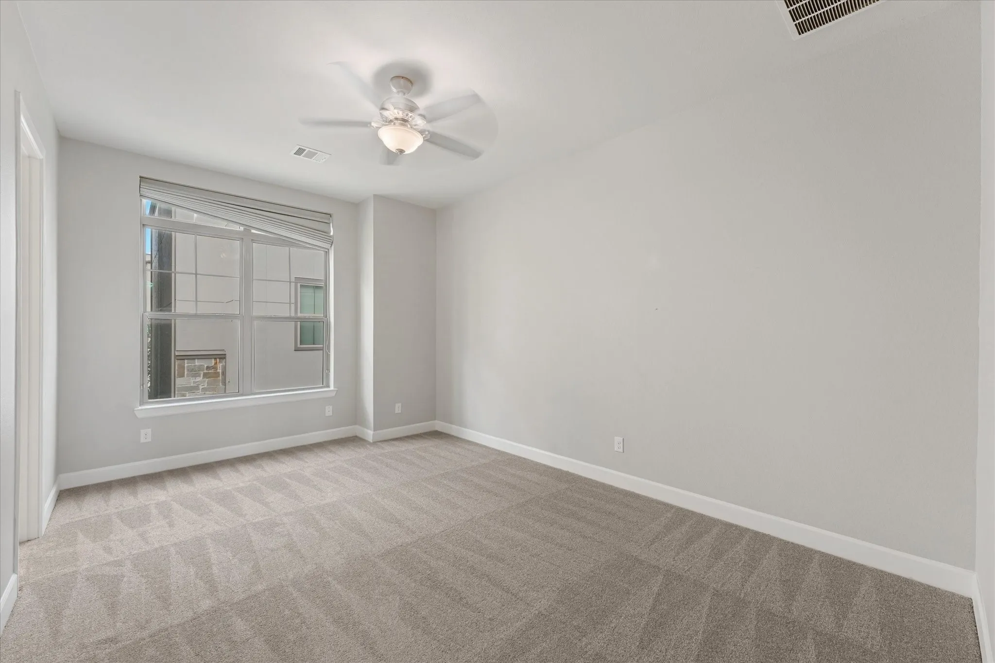 Single Family Residence For Rent in Dallas County , 5160 Brickellia Drive, Dallas, Texas 75209, 3 Bedroom, 4 Bathroom, 2 Garage spaces, 1,895 Sqft, built in 2019, mls#21411465, Real Estate Agent in Dallas, Homes For Rent in Dallas county, Homes For Rent in Dallas, Realtor in Dallas Texas, Real Estate Brokerage Independent Realty Texas, Luminita Cordes Realtor