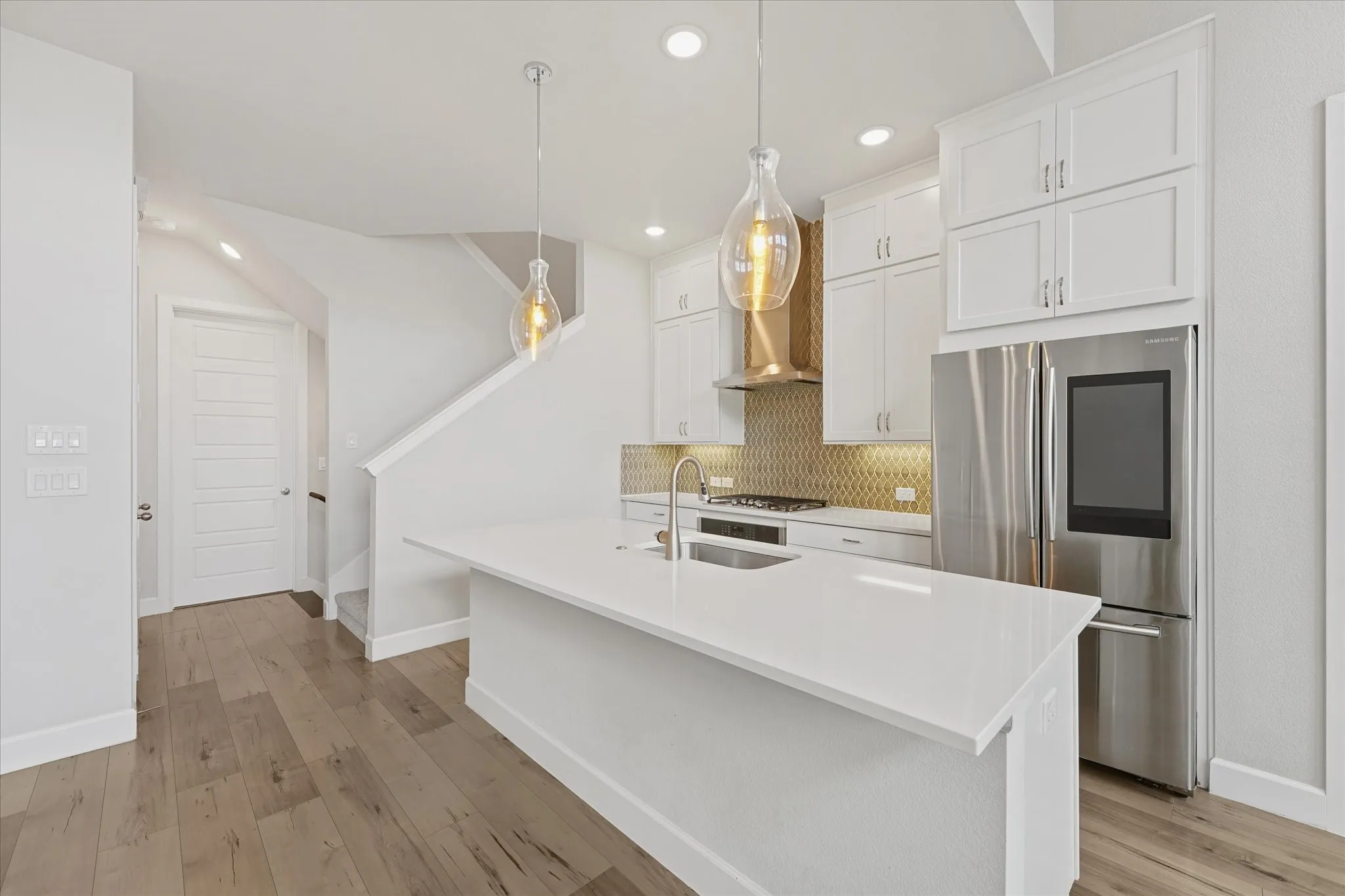 Single Family Residence For Rent in Dallas County , 5160 Brickellia Drive, Dallas, Texas 75209, 3 Bedroom, 4 Bathroom, 2 Garage spaces, 1,895 Sqft, built in 2019, mls#21411465, Real Estate Agent in Dallas, Homes For Rent in Dallas county, Homes For Rent in Dallas, Realtor in Dallas Texas, Real Estate Brokerage Independent Realty Texas, Luminita Cordes Realtor