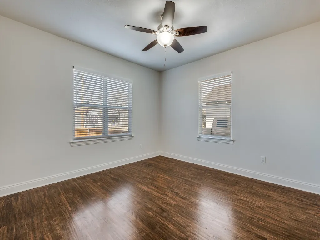 Single Family Residence For Sale in Dallas County , 4306 Jamaica Street, Dallas, Texas 75210, 3 Bedroom, 3 Bathroom, 2 Garage spaces, 1,568 Sqft, built in 1936, mls#21411468, Real Estate Agent in Dallas, Homes For Sale in Dallas county, Homes For Sale in Dallas, Realtor in Dallas Texas, Real Estate Brokerage Independent Realty Texas, Luminita Cordes Realtor