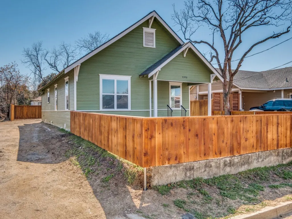 Single Family Residence For Sale