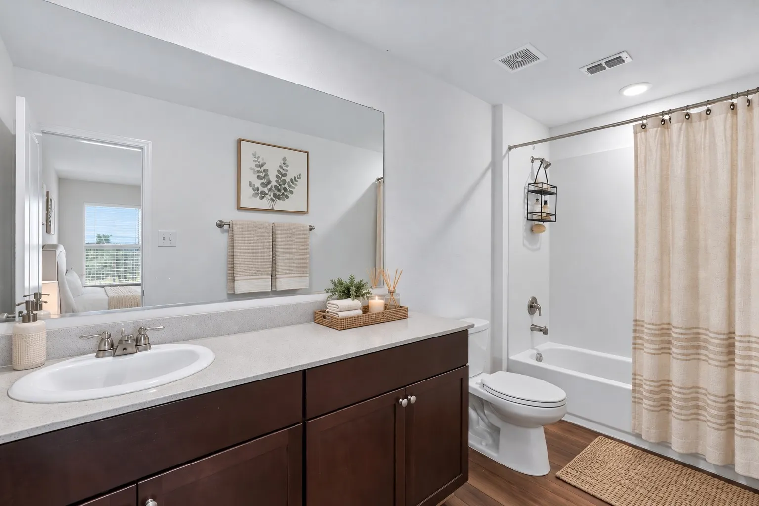 Single Family Residence For Rent in Ellis County , 1210 Wildflower Street, Ennis, Texas 75119, 3 Bedroom, 2 Bathroom, 2 Garage spaces, 1,624 Sqft, built in 2021, mls#21410664, Real Estate Agent in Ennis, Homes For Rent in Ellis county, Homes For Rent in Ennis, Realtor in Ennis Texas, Real Estate Brokerage Independent Realty Texas, Luminita Cordes Realtor