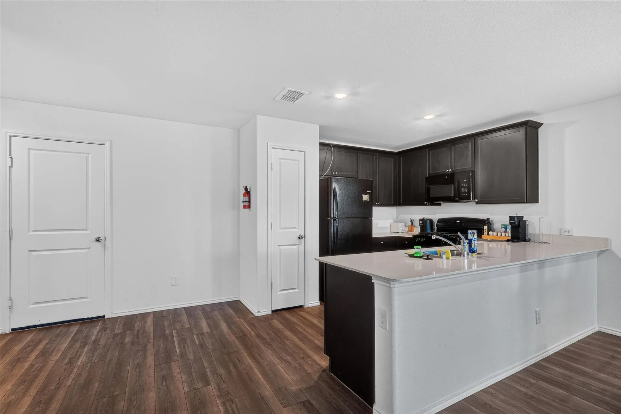 Single Family Residence For Rent in Ellis County , 1210 Wildflower Street, Ennis, Texas 75119, 3 Bedroom, 2 Bathroom, 2 Garage spaces, 1,624 Sqft, built in 2021, mls#21410664, Real Estate Agent in Ennis, Homes For Rent in Ellis county, Homes For Rent in Ennis, Realtor in Ennis Texas, Real Estate Brokerage Independent Realty Texas, Luminita Cordes Realtor