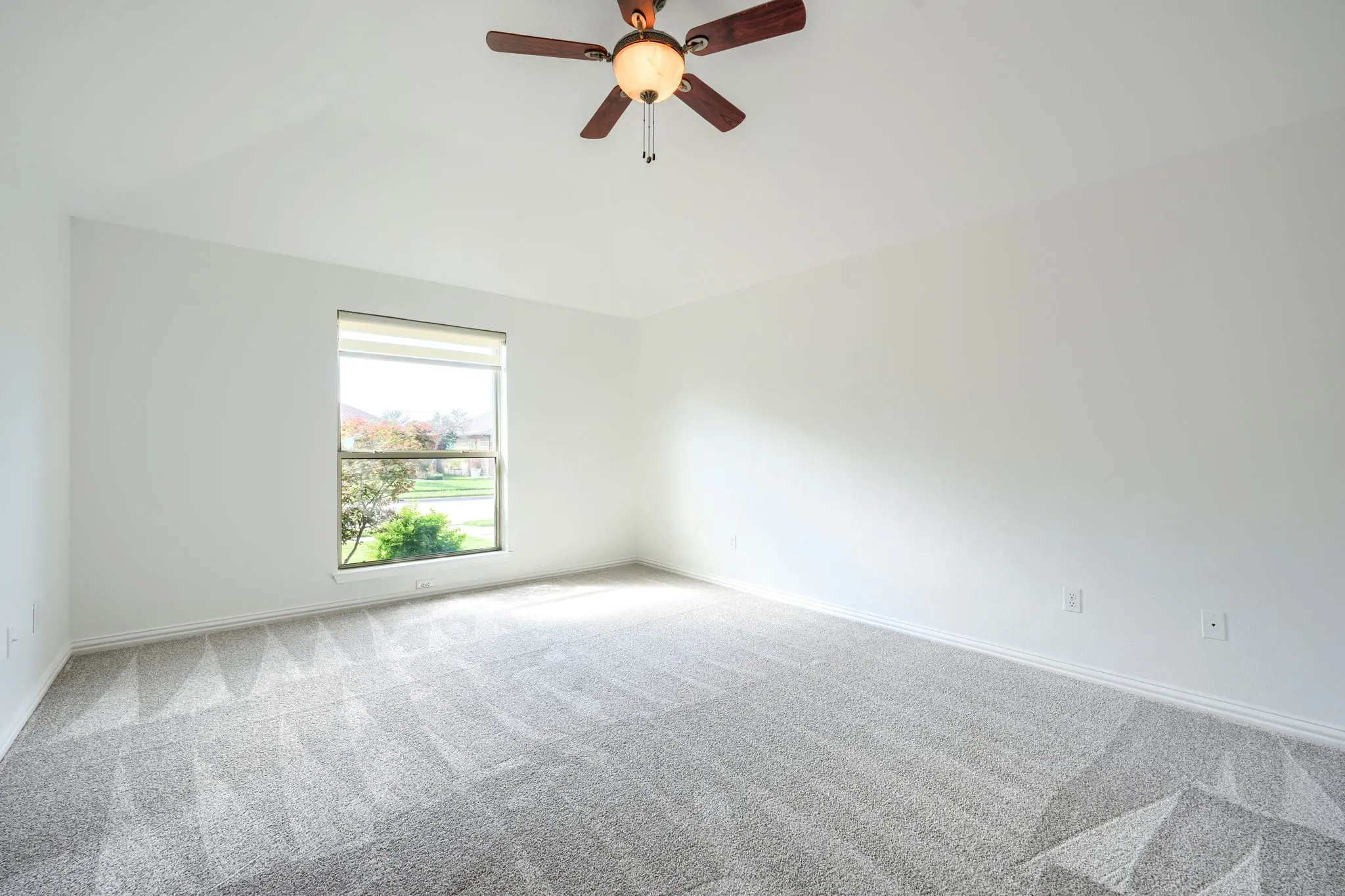Single Family Residence For Sale in Dallas County , 446 Phillips Drive, Coppell, Texas 75019, 3 Bedroom, 2 Bathroom, 2 Garage spaces, 1,377 Sqft, built in 1986, mls#21409619, Real Estate Agent in Coppell, Homes For Sale in Dallas county, Homes For Sale in Coppell, Realtor in Coppell Texas, Real Estate Brokerage Independent Realty Texas, Luminita Cordes Realtor