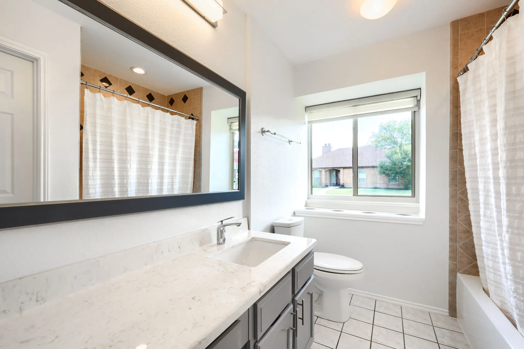Single Family Residence For Sale in Dallas County , 446 Phillips Drive, Coppell, Texas 75019, 3 Bedroom, 2 Bathroom, 2 Garage spaces, 1,377 Sqft, built in 1986, mls#21409619, Real Estate Agent in Coppell, Homes For Sale in Dallas county, Homes For Sale in Coppell, Realtor in Coppell Texas, Real Estate Brokerage Independent Realty Texas, Luminita Cordes Realtor