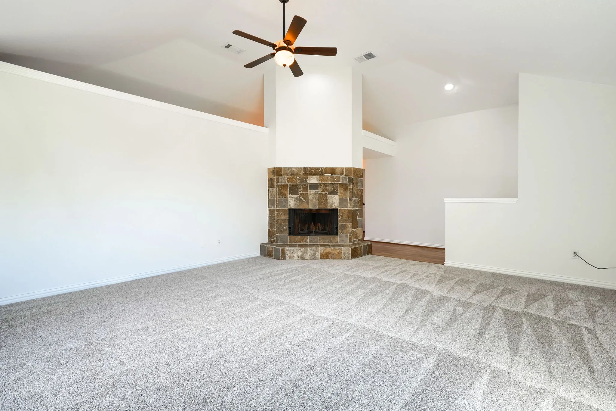 Single Family Residence For Sale in Dallas County , 446 Phillips Drive, Coppell, Texas 75019, 3 Bedroom, 2 Bathroom, 2 Garage spaces, 1,377 Sqft, built in 1986, mls#21409619, Real Estate Agent in Coppell, Homes For Sale in Dallas county, Homes For Sale in Coppell, Realtor in Coppell Texas, Real Estate Brokerage Independent Realty Texas, Luminita Cordes Realtor