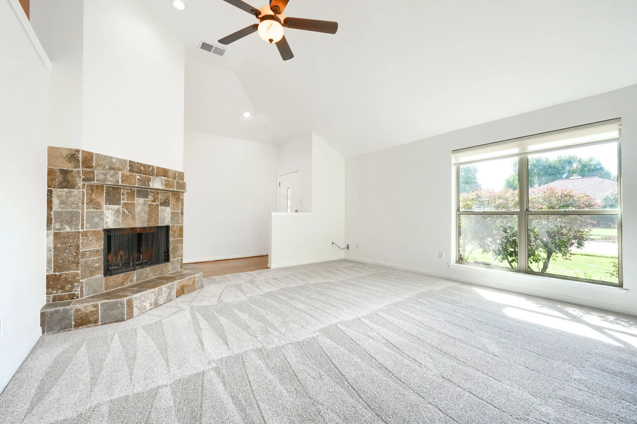 Single Family Residence For Sale in Dallas County , 446 Phillips Drive, Coppell, Texas 75019, 3 Bedroom, 2 Bathroom, 2 Garage spaces, 1,377 Sqft, built in 1986, mls#21409619, Real Estate Agent in Coppell, Homes For Sale in Dallas county, Homes For Sale in Coppell, Realtor in Coppell Texas, Real Estate Brokerage Independent Realty Texas, Luminita Cordes Realtor
