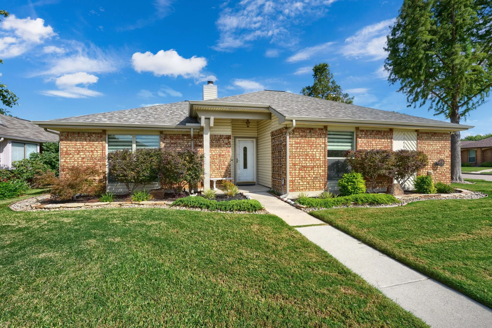 Single Family Residence For Sale