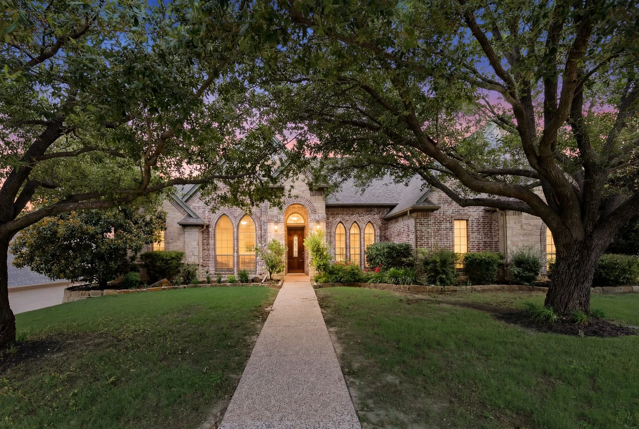 Single Family Residence For Sale in Tarrant County , 1805 Kendall Court, Keller, Texas 76248, 4 Bedroom, 4 Bathroom, 2 Garage spaces, 3,027 Sqft, built in 2003, mls#21411444, Real Estate Agent in Keller, Homes For Sale in Tarrant county, Homes For Sale in Keller, Realtor in Keller Texas, Real Estate Brokerage Independent Realty Texas, Luminita Cordes Realtor