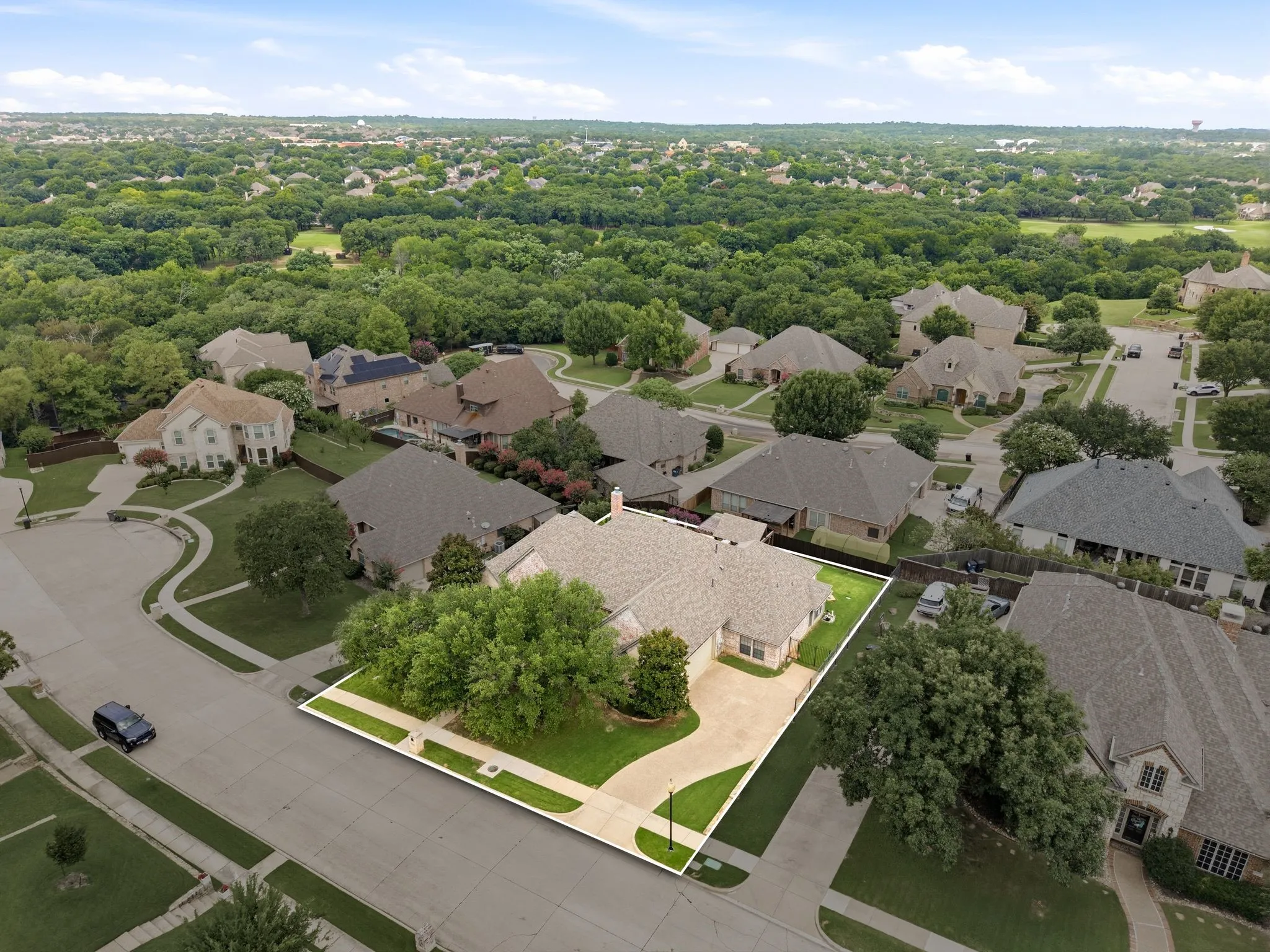 Single Family Residence For Sale in Tarrant County , 1805 Kendall Court, Keller, Texas 76248, 4 Bedroom, 4 Bathroom, 2 Garage spaces, 3,027 Sqft, built in 2003, mls#21411444, Real Estate Agent in Keller, Homes For Sale in Tarrant county, Homes For Sale in Keller, Realtor in Keller Texas, Real Estate Brokerage Independent Realty Texas, Luminita Cordes Realtor