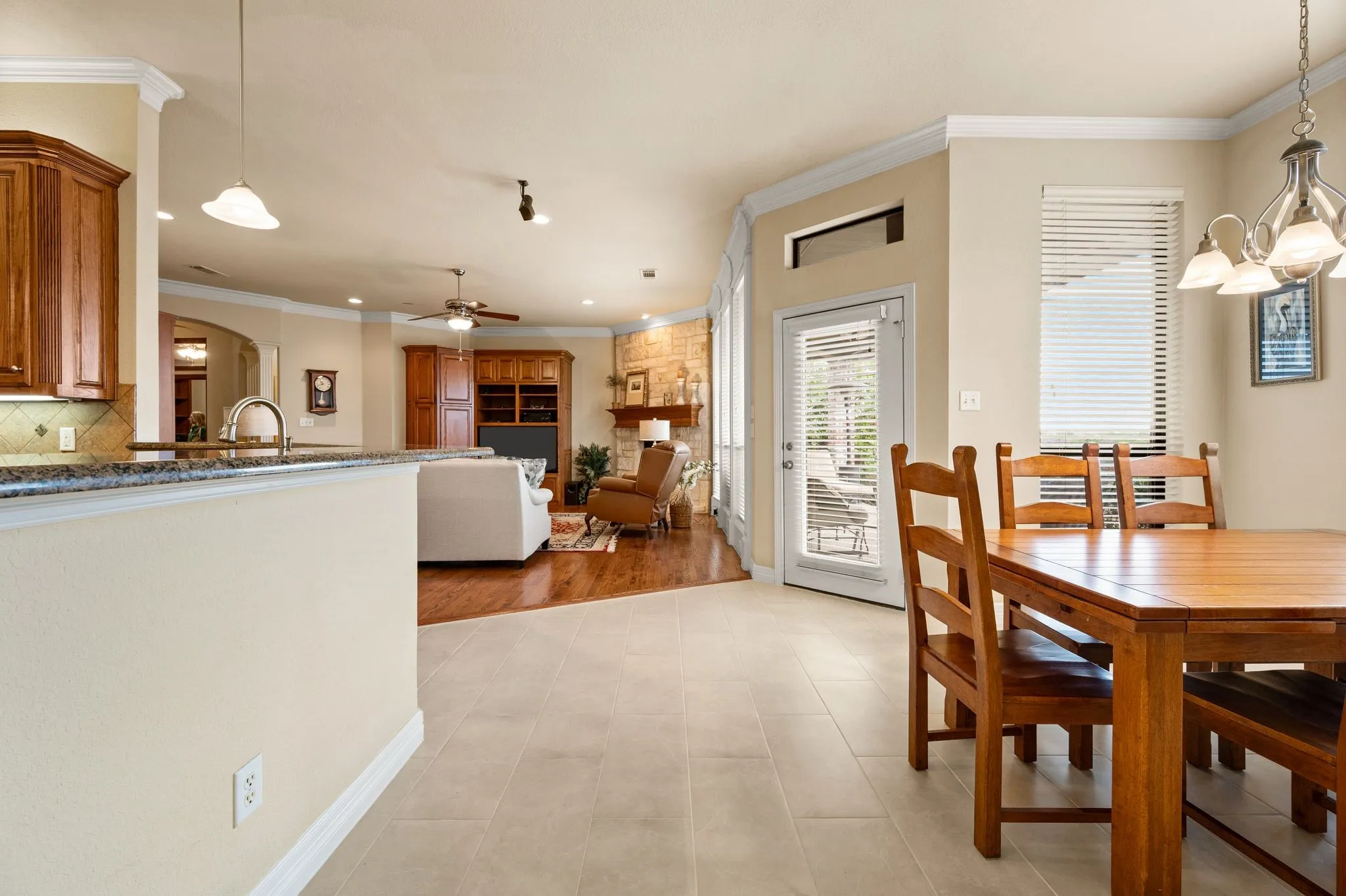 Single Family Residence For Sale in Tarrant County , 1805 Kendall Court, Keller, Texas 76248, 4 Bedroom, 4 Bathroom, 2 Garage spaces, 3,027 Sqft, built in 2003, mls#21411444, Real Estate Agent in Keller, Homes For Sale in Tarrant county, Homes For Sale in Keller, Realtor in Keller Texas, Real Estate Brokerage Independent Realty Texas, Luminita Cordes Realtor