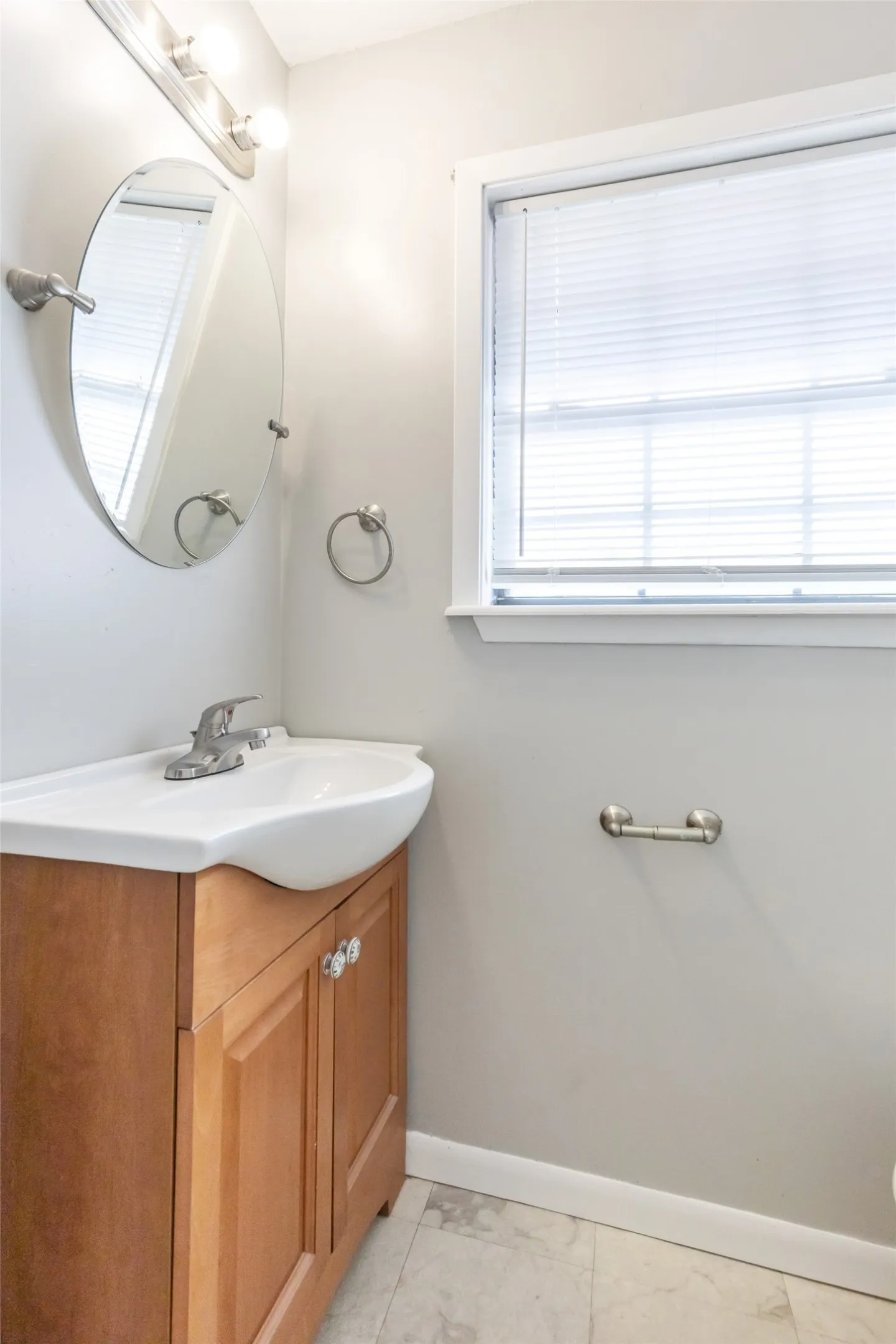 Single Family Residence For Sale in Taylor County , 281 Clyde Street, Abilene, Texas 79605, 3 Bedroom, 3 Bathroom, Garage spaces, 1,416 Sqft, built in 1951, mls#21410385, Real Estate Agent in Abilene, Homes For Sale in Taylor county, Homes For Sale in Abilene, Realtor in Abilene Texas, Real Estate Brokerage Independent Realty Texas, Luminita Cordes Realtor