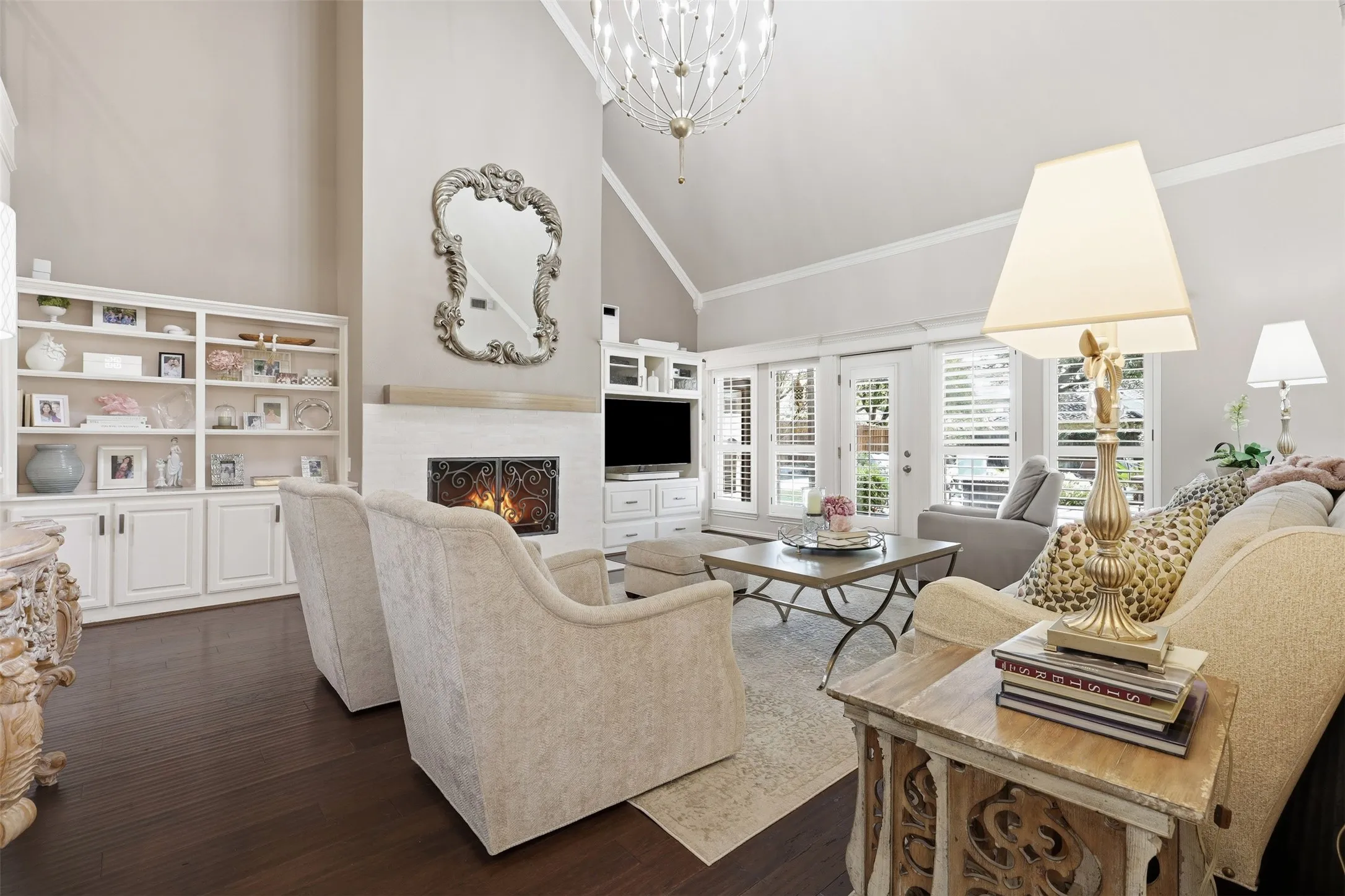 Beautiful gas log fireplace, vaulted ceiling and wood floors