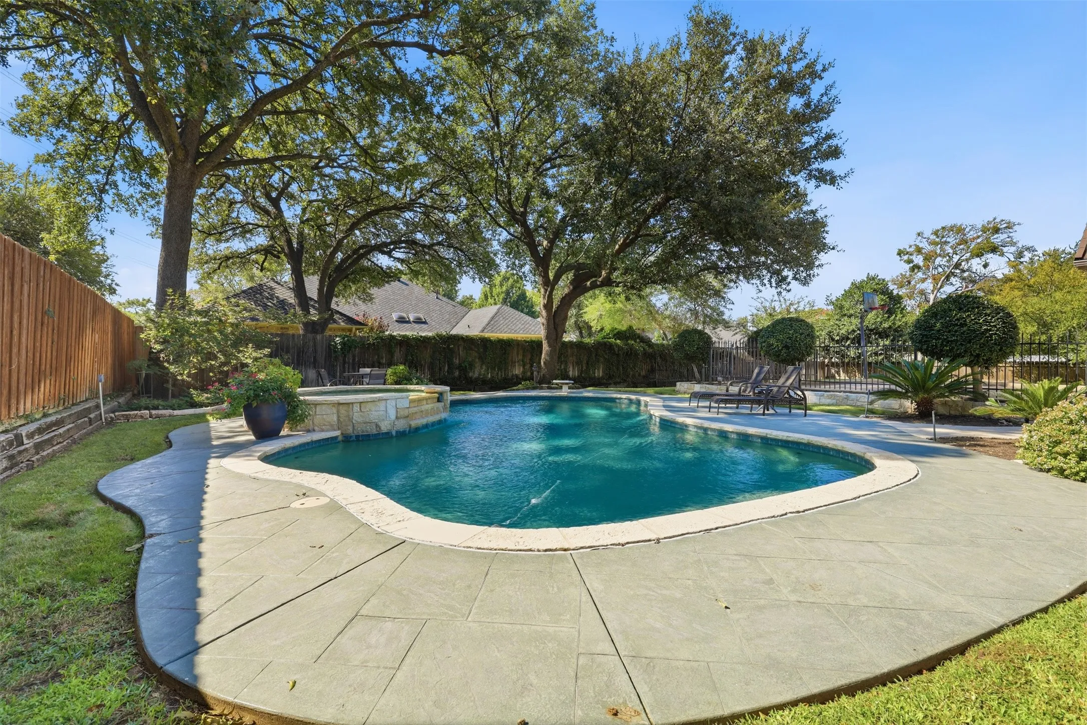 Picture perfect pool