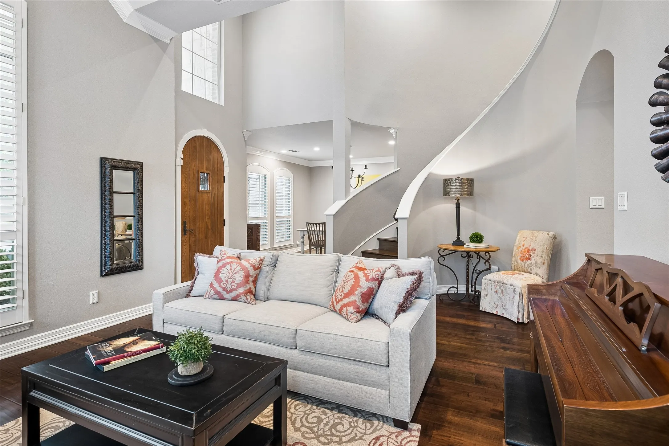 Single Family Residence For Sale in Tarrant County , 711 Wyndsor Creek Drive, Southlake, Texas 76092, 5 Bedroom, 4 Bathroom, 3 Garage spaces, 4,024 Sqft, built in 1997, mls#21408947, Real Estate Agent in Southlake, Homes For Sale in Tarrant county, Homes For Sale in Southlake, Realtor in Southlake Texas, Real Estate Brokerage Independent Realty Texas, Luminita Cordes Realtor
